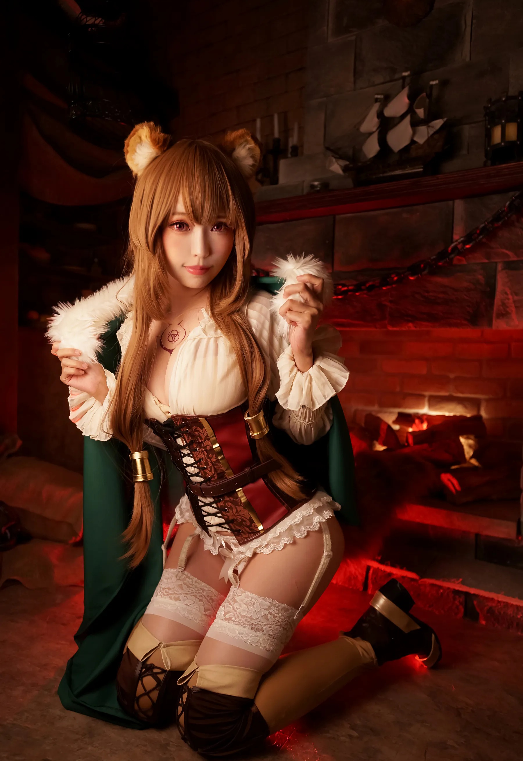 Coser妹子_ElyEE子_No.054 小浣熊-壁炉 主题写真 [16P]Xiuren秀人写真高清美女套图写真下载-看套图看套图
