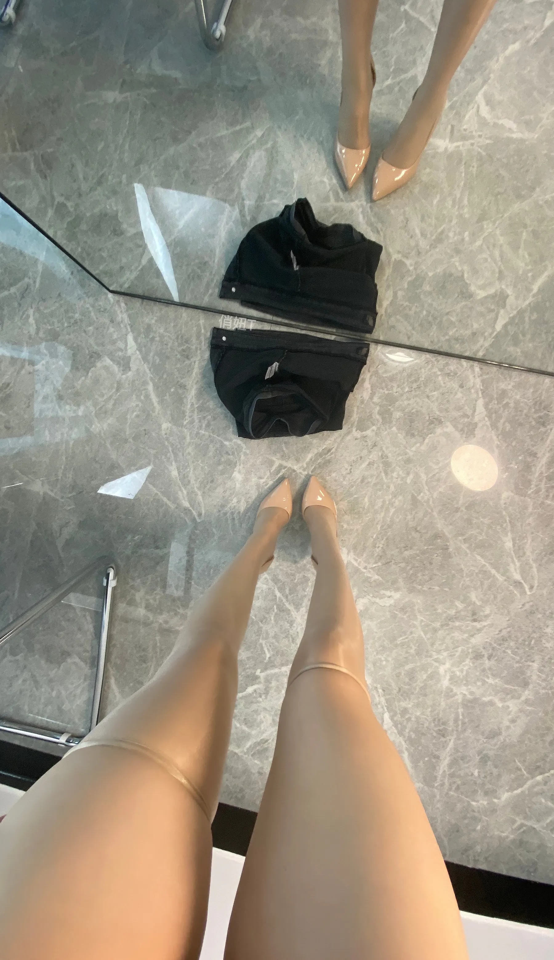健身达人_俏妞QiaoniuTT_No.104 &ndash; 节日快乐 [21P]Xiuren秀人写真高清美女套图写真下载-看套图看套图