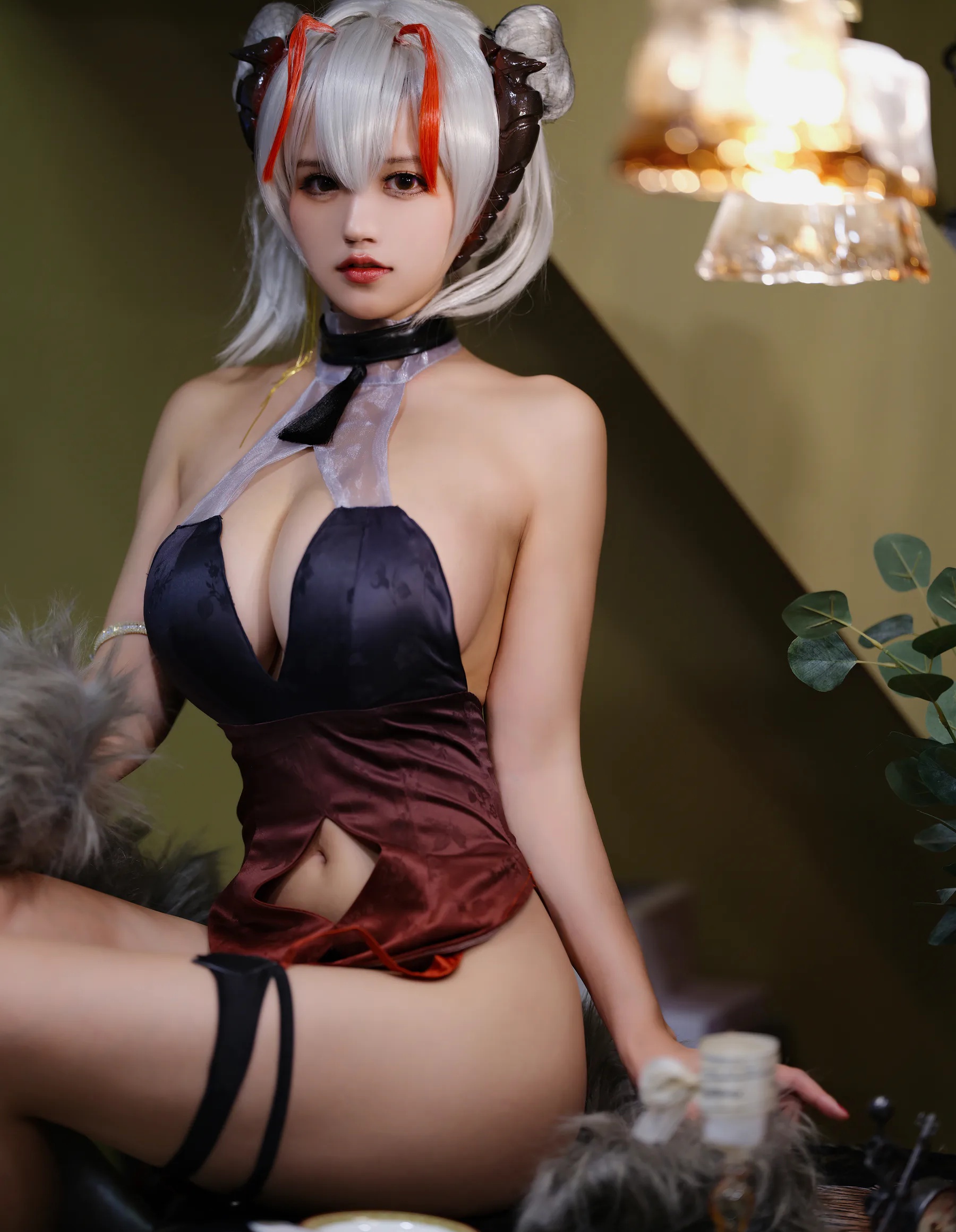 二次元博主_小仓千代w_No.019 w旗袍 主题写真 [28P]Xiuren秀人写真高清美女套图写真下载-看套图看套图