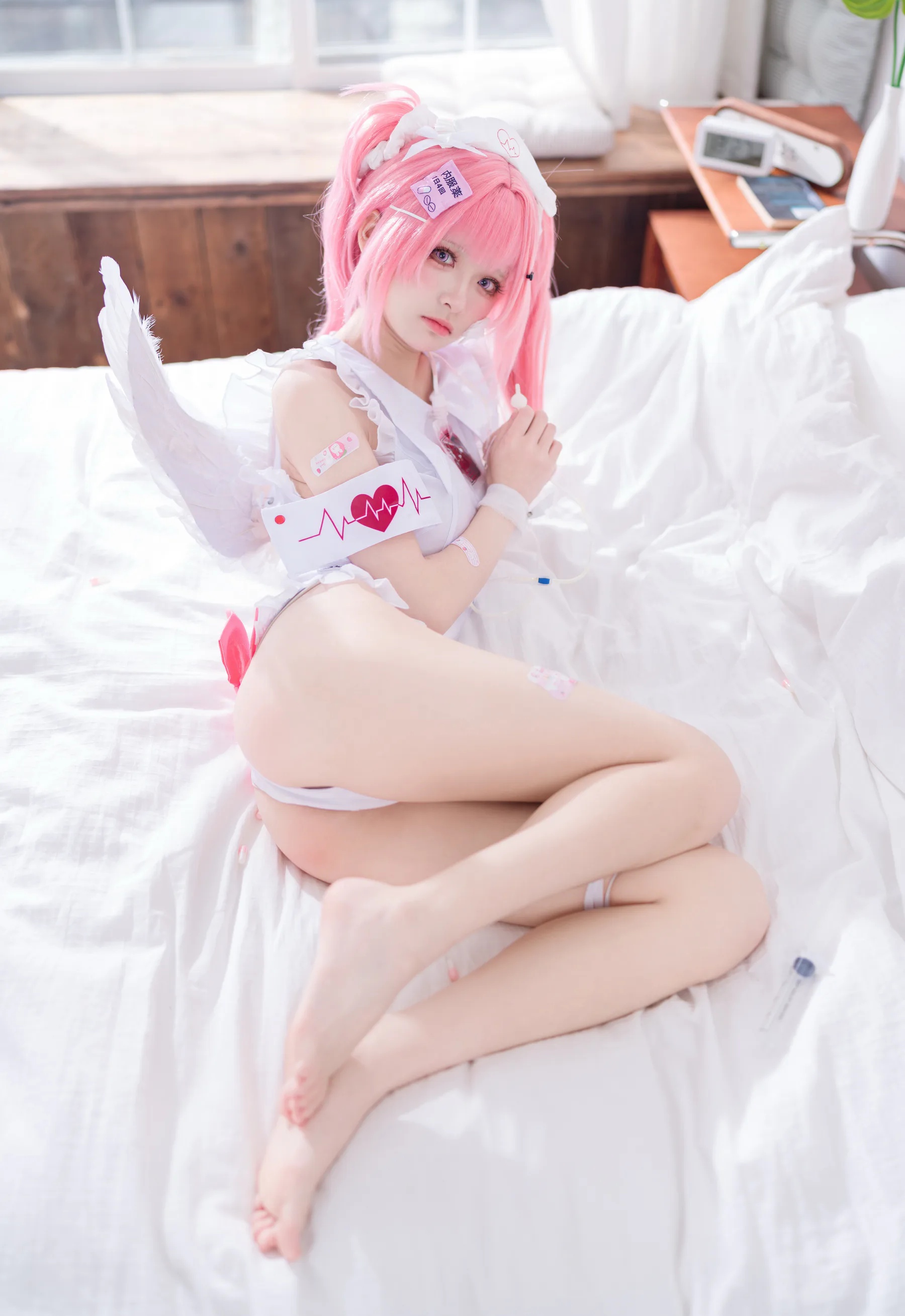 人气Coser美女_九柒喵_No.007 小护士针筒 主题写真 [48P]Xiuren秀人写真高清美女套图写真下载-看套图看套图