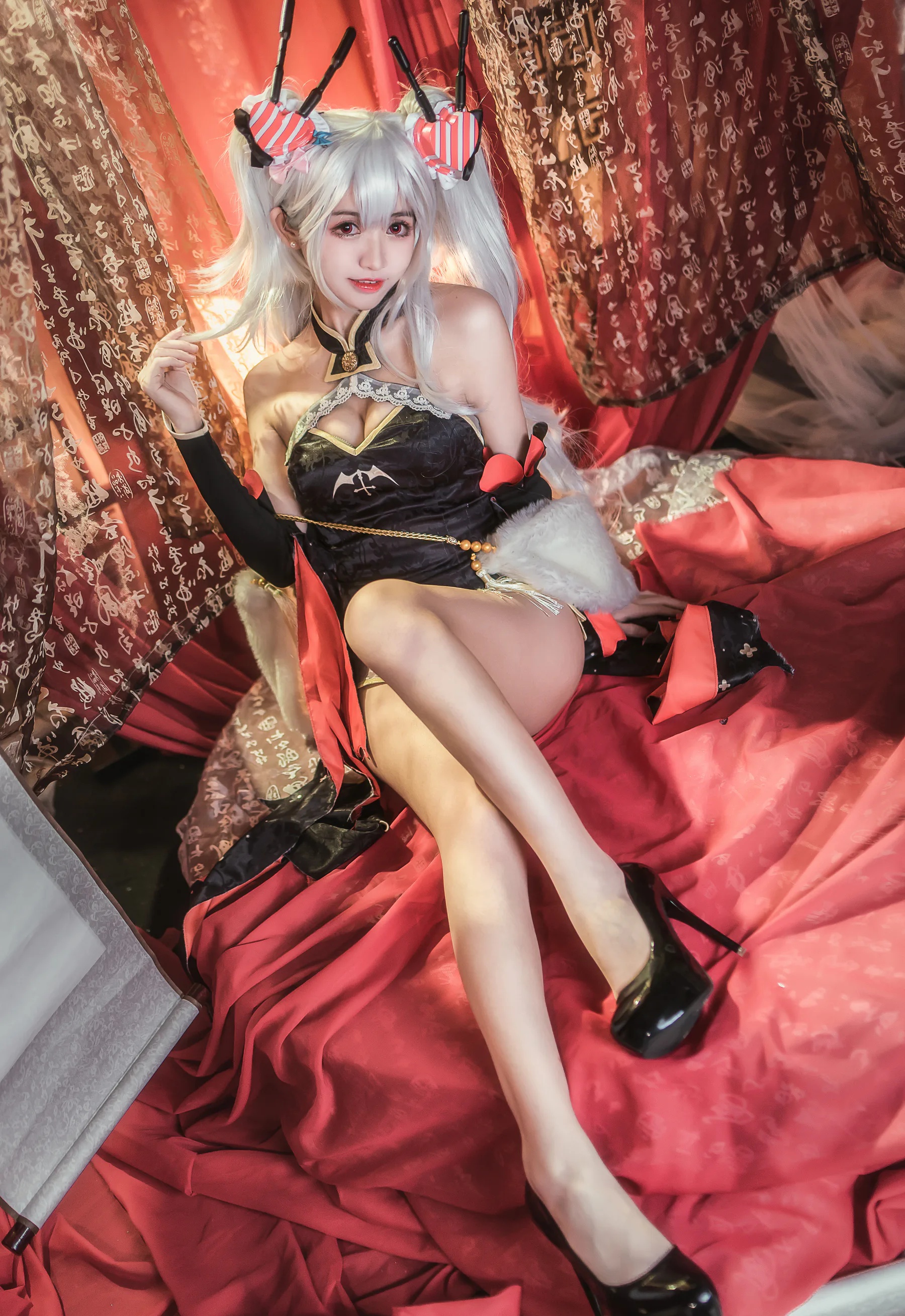 动漫博主_鳗鱼霏儿_No.048 碧蓝华裳 吸血鬼 主题写真 [12P]Xiuren秀人写真高清美女套图写真下载-看套图看套图