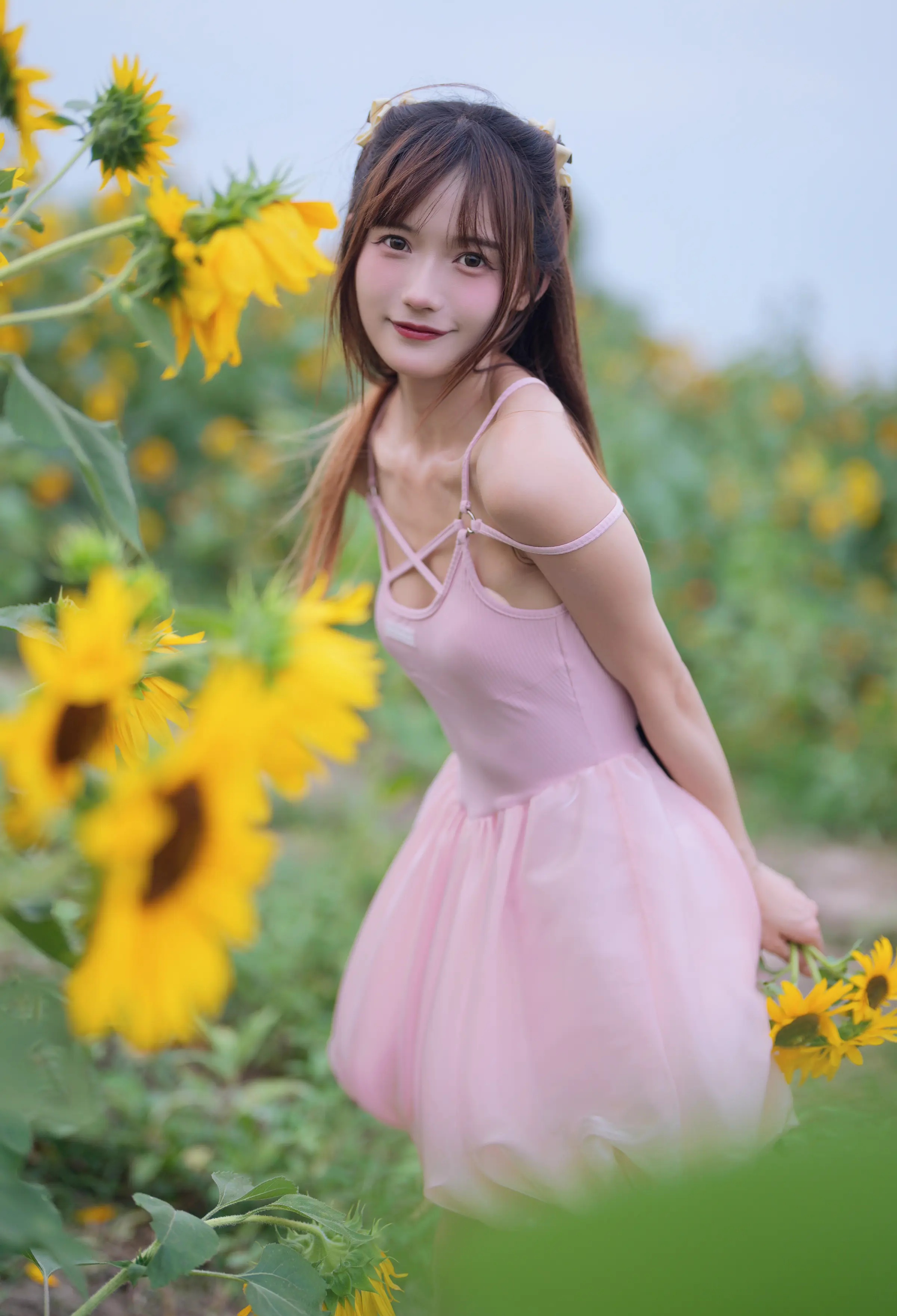 图片[1]Xiuren秀人写真高清美女套图写真下载-看套图颜值博主_兔子Zzz不吃胡萝卜_No.149 &ndash; 蓝调向日葵少女 [28P]Xiuren秀人写真高清美女套图写真下载-看套图Coser网络美女论坛Xiuren秀人写真高清美女套图写真下载-看套图免费套图Xiuren秀人写真高清美女套图写真下载-看套图看套图