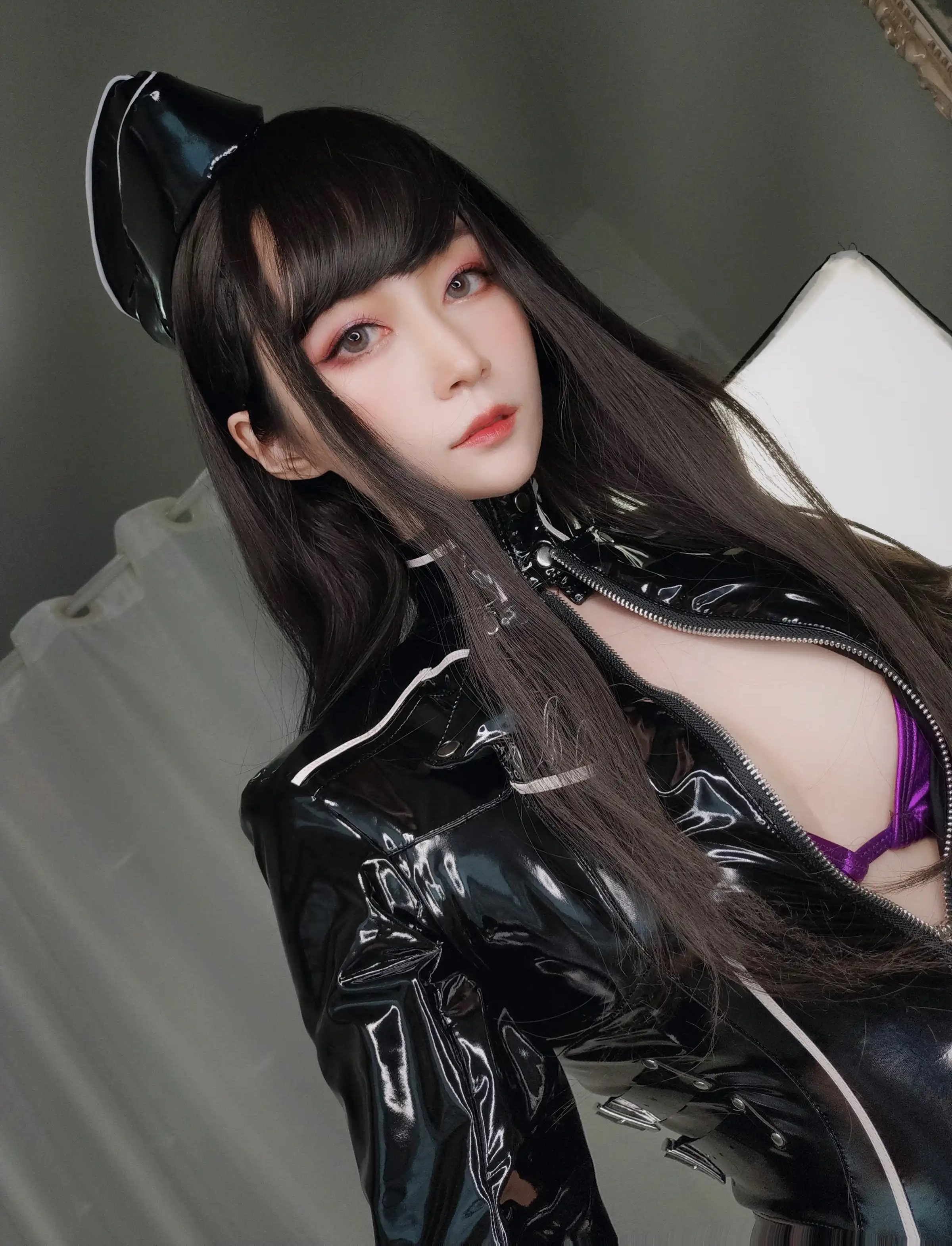 台湾Coser美女白银81-048 - 通讯官 主题写真 [147P]Xiuren秀人写真高清美女套图写真下载-看套图看套图