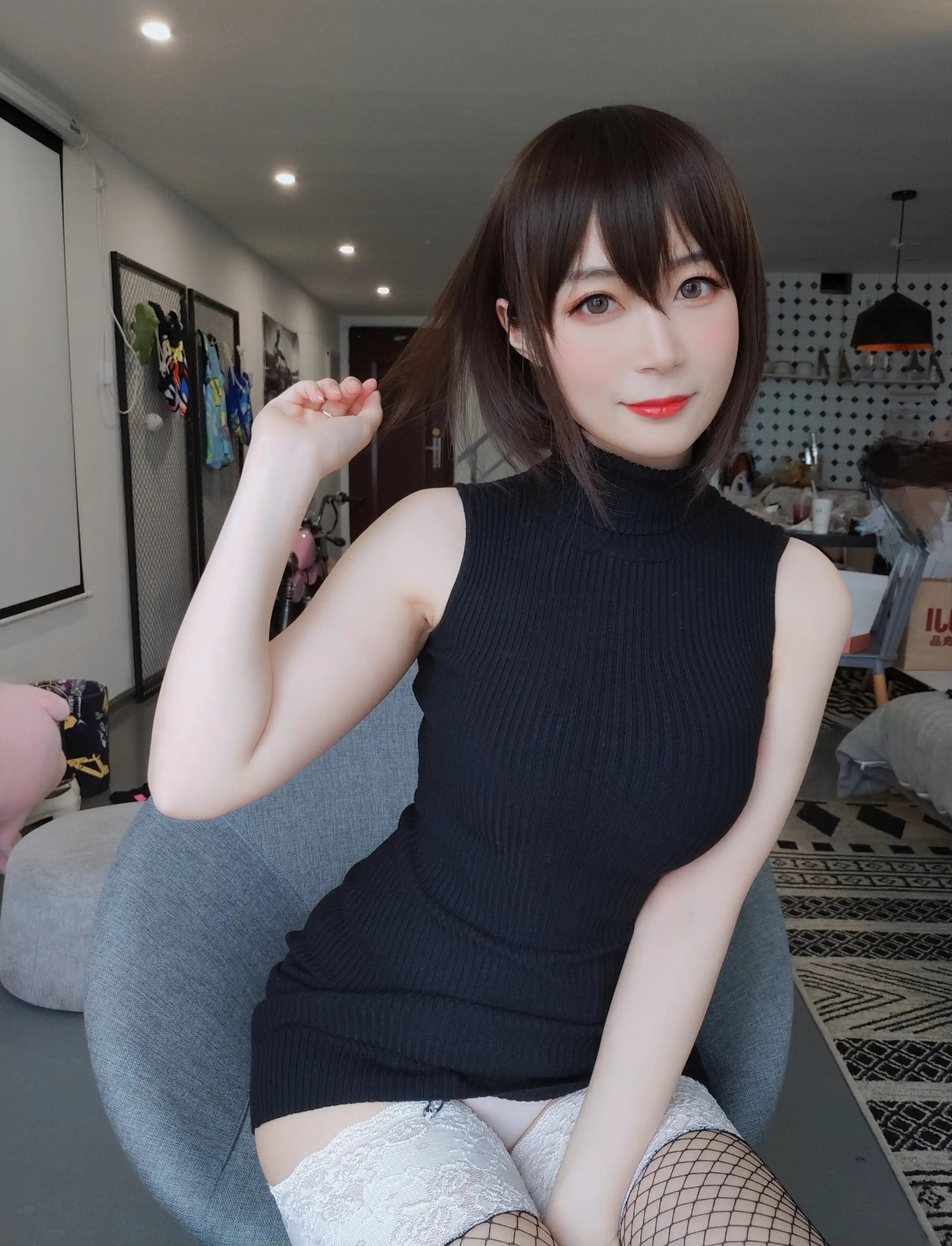 白银81-009 - 黑色包臀裙 主题写真 [35P]Xiuren秀人写真高清美女套图写真下载-看套图看套图