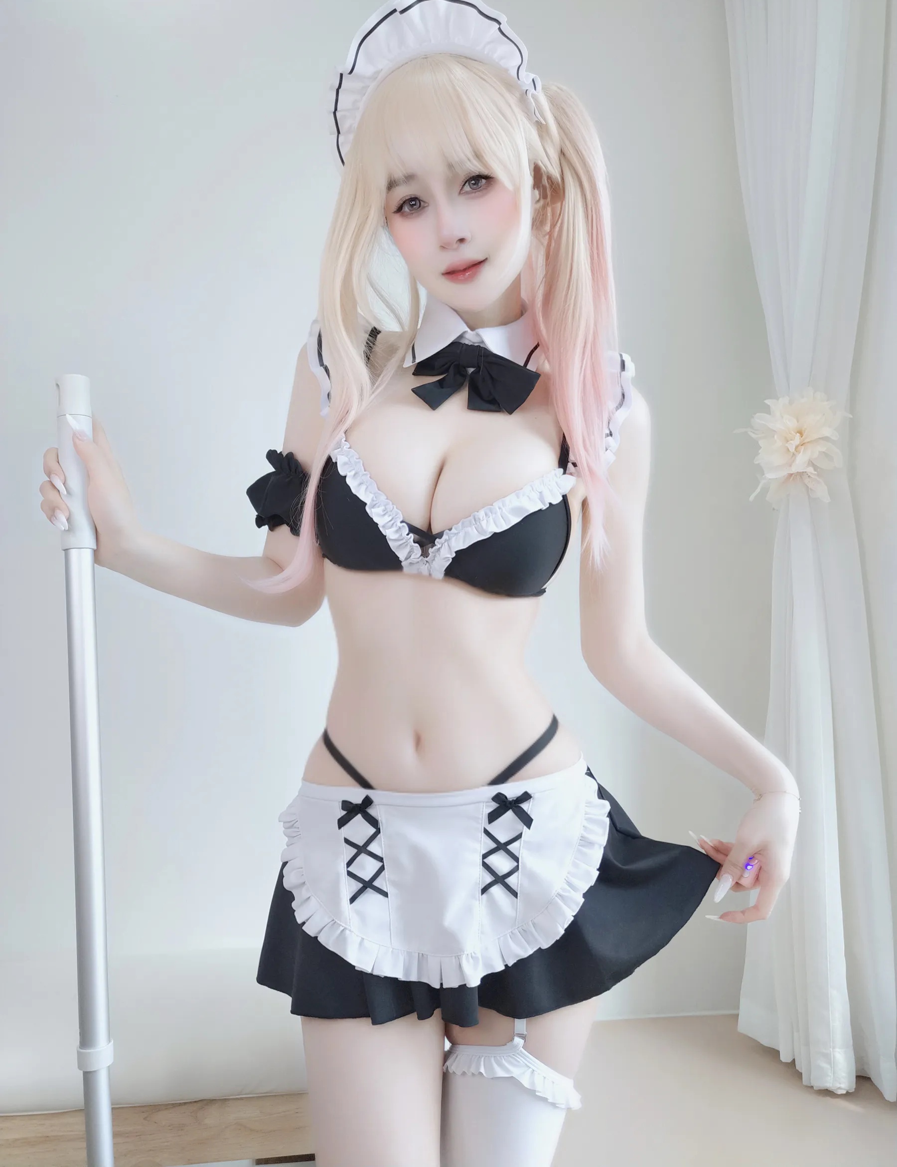 国产Coser美女白银81_NO.207 Maid Marin [62P]Xiuren秀人写真高清美女套图写真下载-看套图看套图
