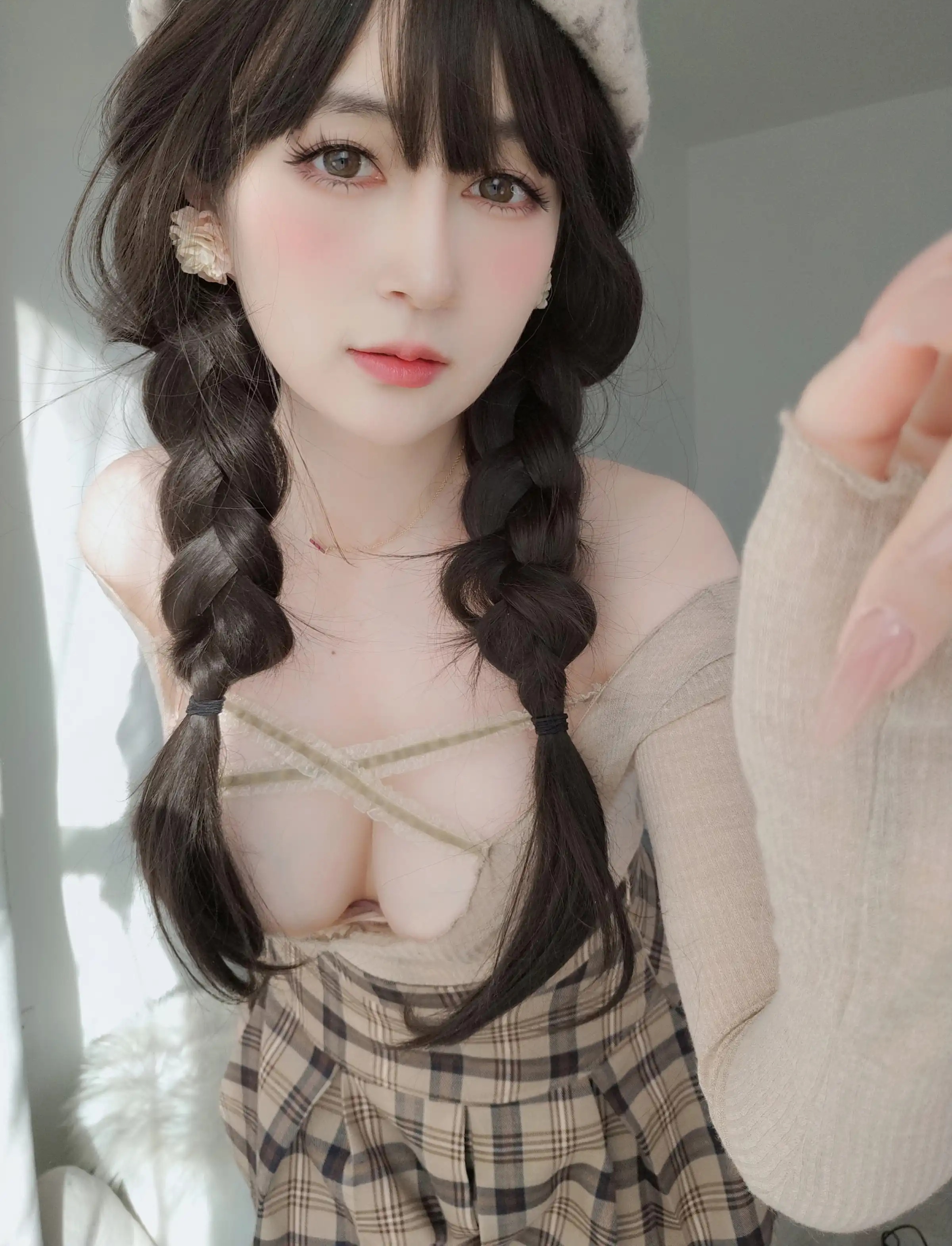 台湾Coser美女白银81-167 &ndash; -2023年07月 （精选）主题写真 [9P]Xiuren秀人写真高清美女套图写真下载-看套图看套图