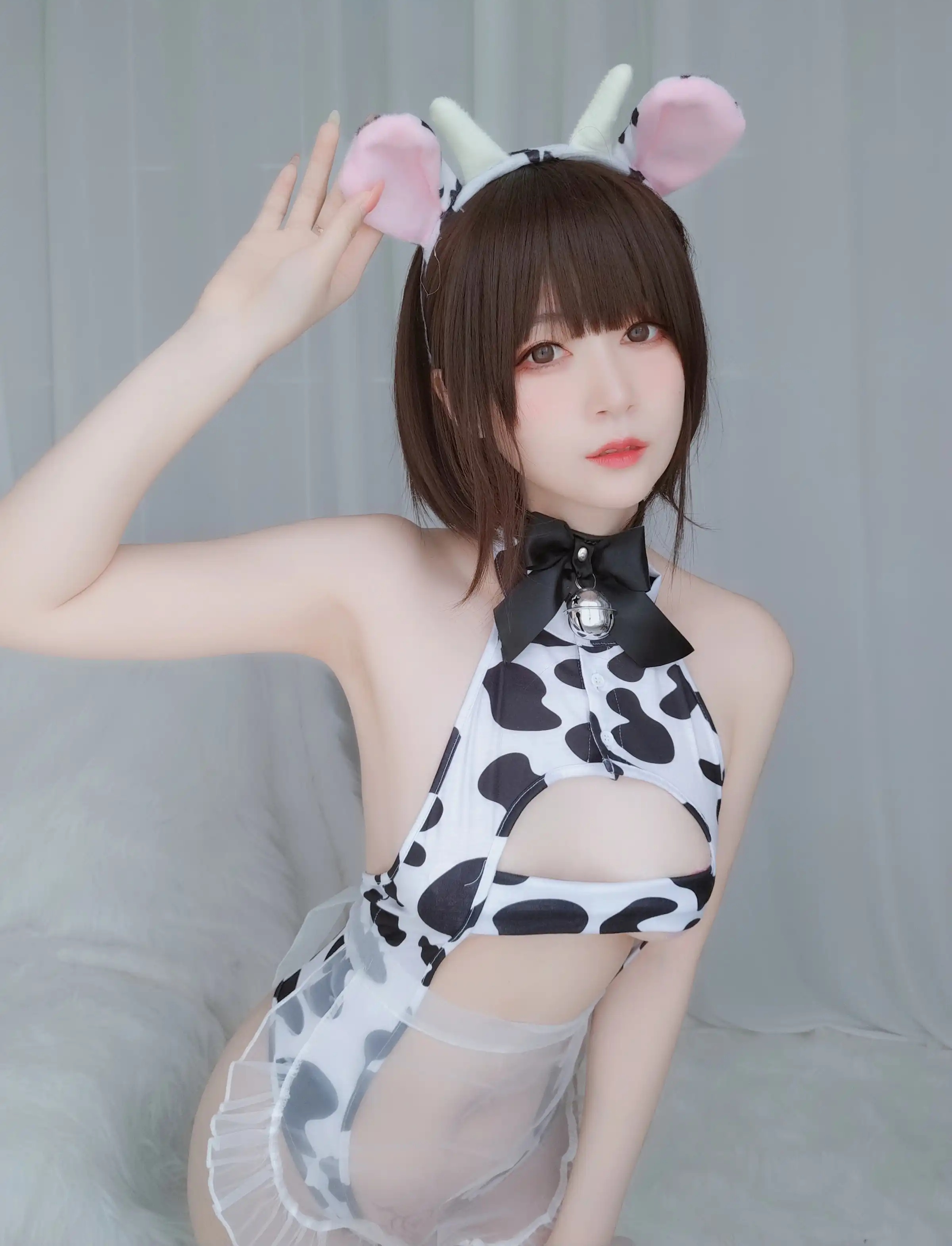 台湾Coser美女白银81-061 - 可爱奶牛 主题写真 [100P]Xiuren秀人写真高清美女套图写真下载-看套图看套图
