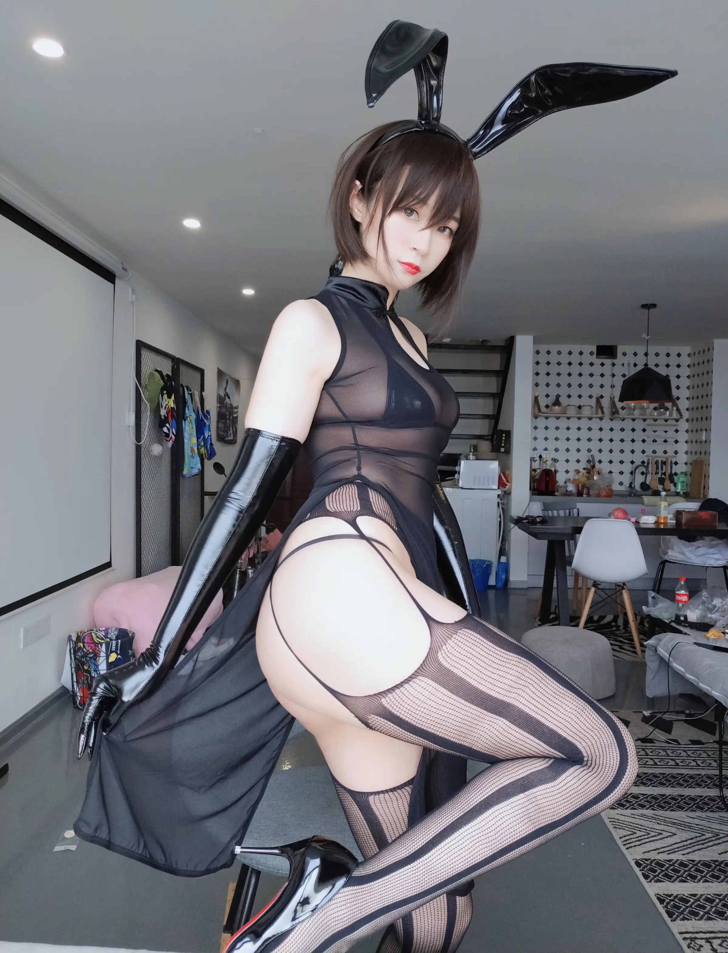 白银81-012 - 透明旗袍 主题写真 [45P]Xiuren秀人写真高清美女套图写真下载-看套图看套图