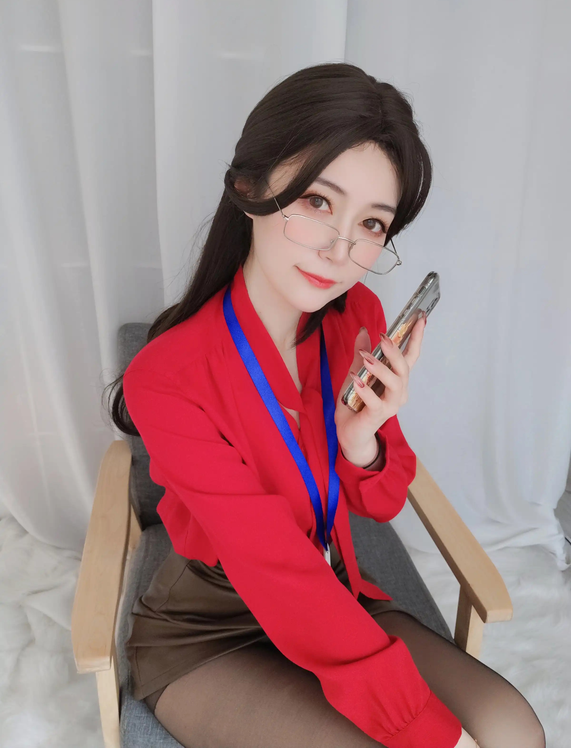 台湾Coser美女白银81-068 - 新上任上司 主题写真 [43P]Xiuren秀人写真高清美女套图写真下载-看套图看套图