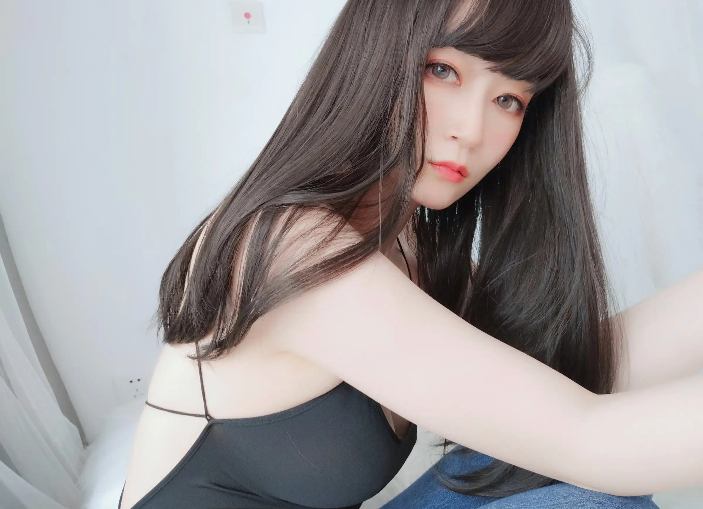 台湾Coser美女白银81-037 - 露背上衣 主题写真 [63P]Xiuren秀人写真高清美女套图写真下载-看套图看套图