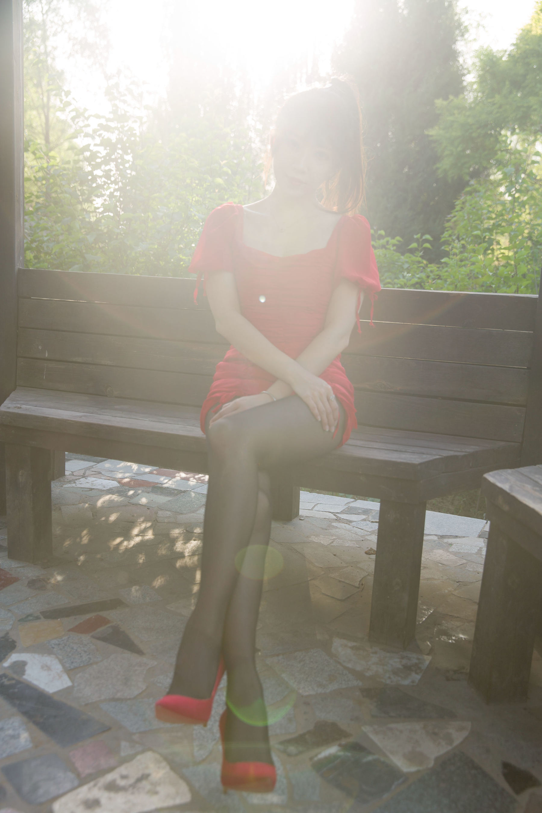图片[4]-[COSPLAY]小女巫露娜 – 户外小红裙-看套图