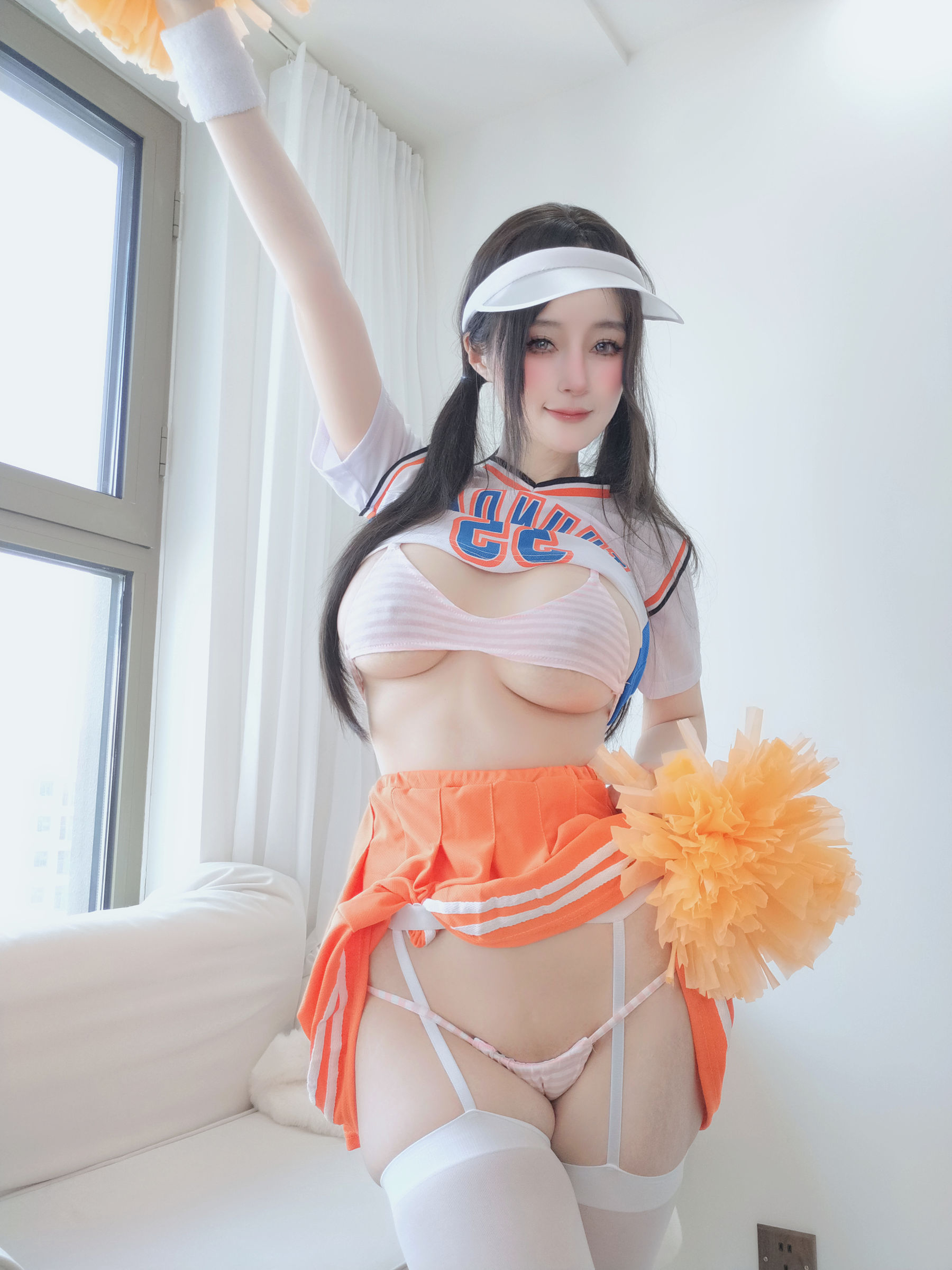 图片[2]Xiuren秀人写真高清美女套图写真下载-看套图[COSPLAY] Coser小姐姐白银 – 啦啦队Xiuren秀人写真高清美女套图写真下载-看套图看套图