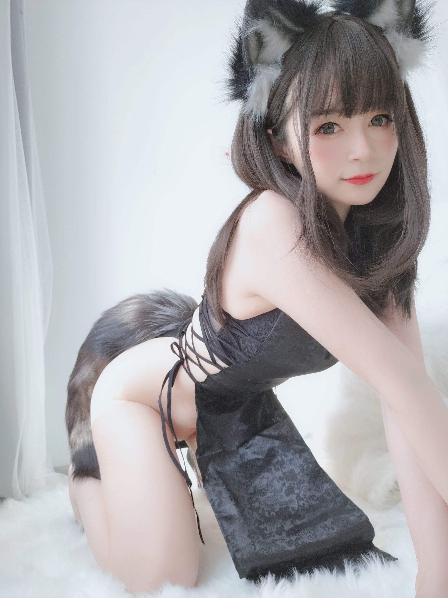 图片[3]-[COSPLAY] Coser小姐姐白银 – 小黑狼-看套图