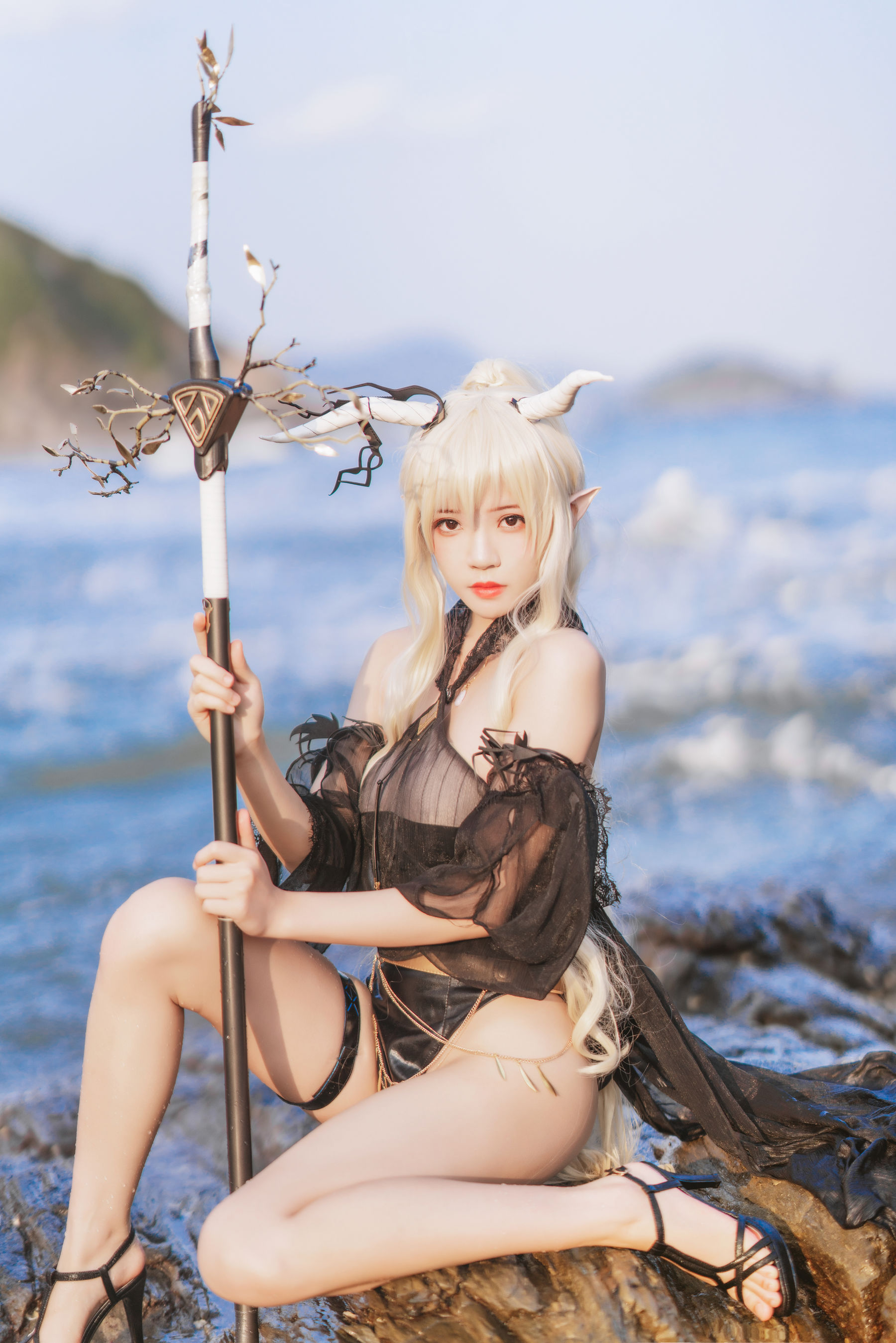 [COSPLAY] 桜桃喵 – 闪灵泳衣-看套图