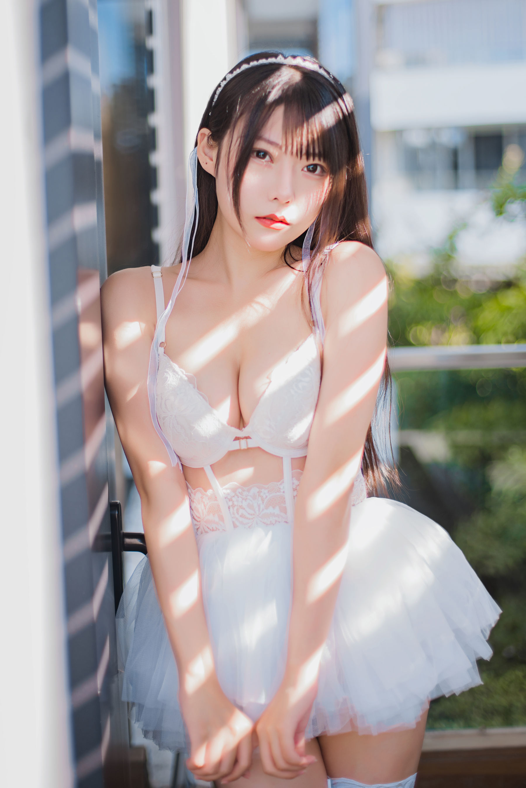 图片[5]Xiuren秀人写真高清美女套图写真下载-看套图[COSPLAY]香草喵露露 – 杨枝甘露 白色纱裙Xiuren秀人写真高清美女套图写真下载-看套图看套图