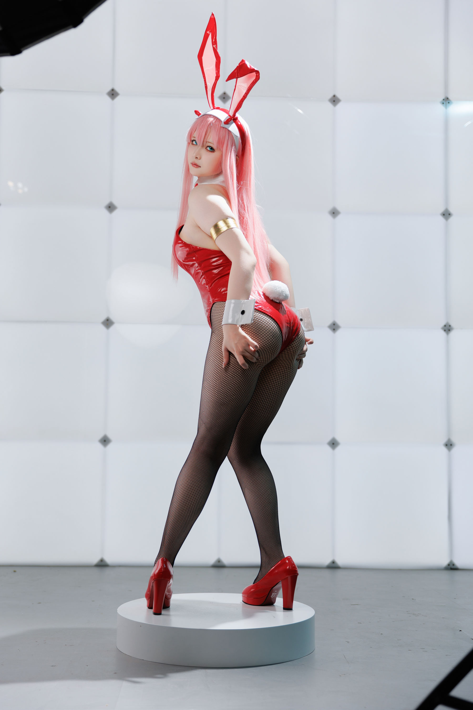 [COSPLAY] 屿鱼 – Zero Two-看套图