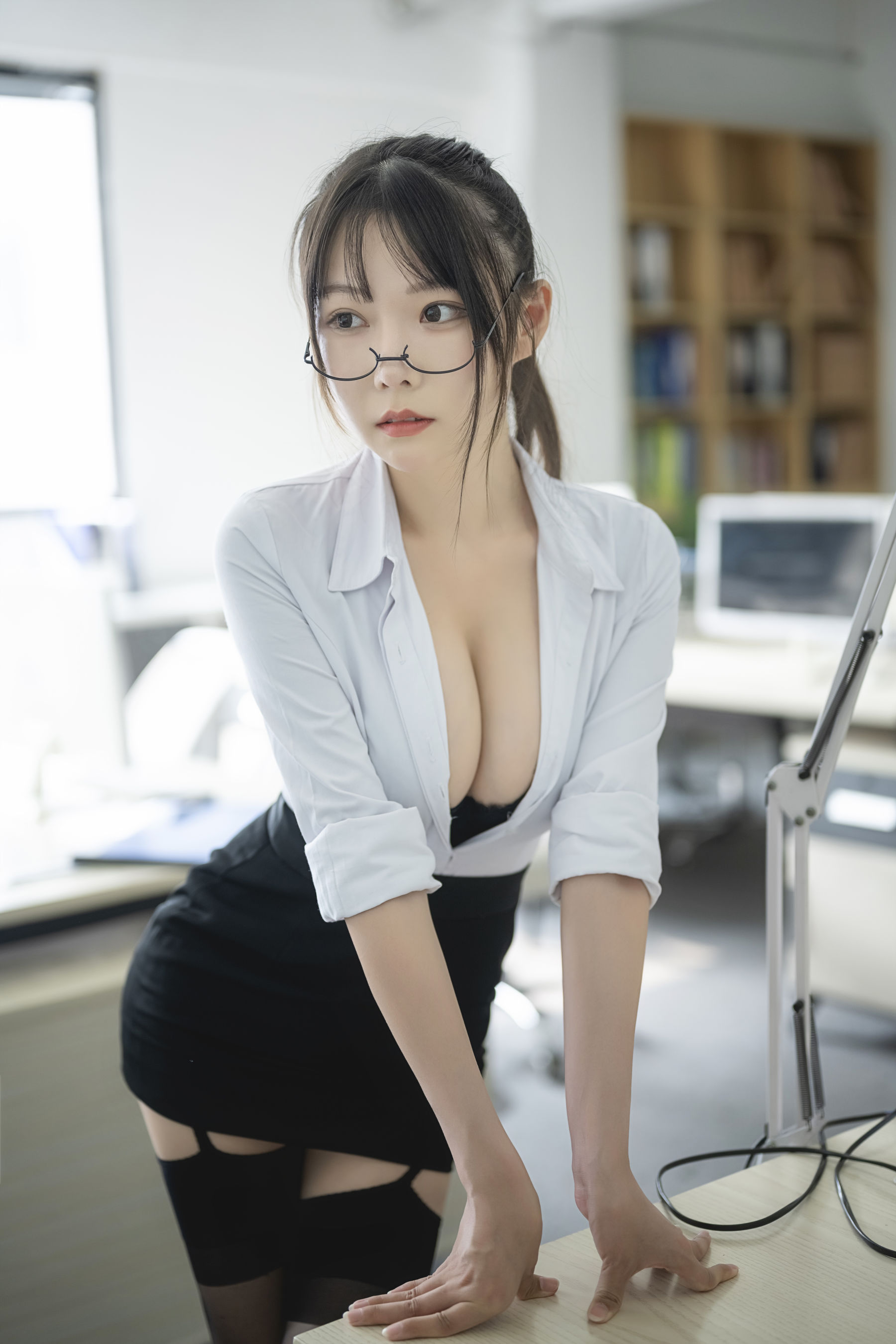 图片[5]-[COSPLAY]香草喵露露 – 黑白职业OL-看套图