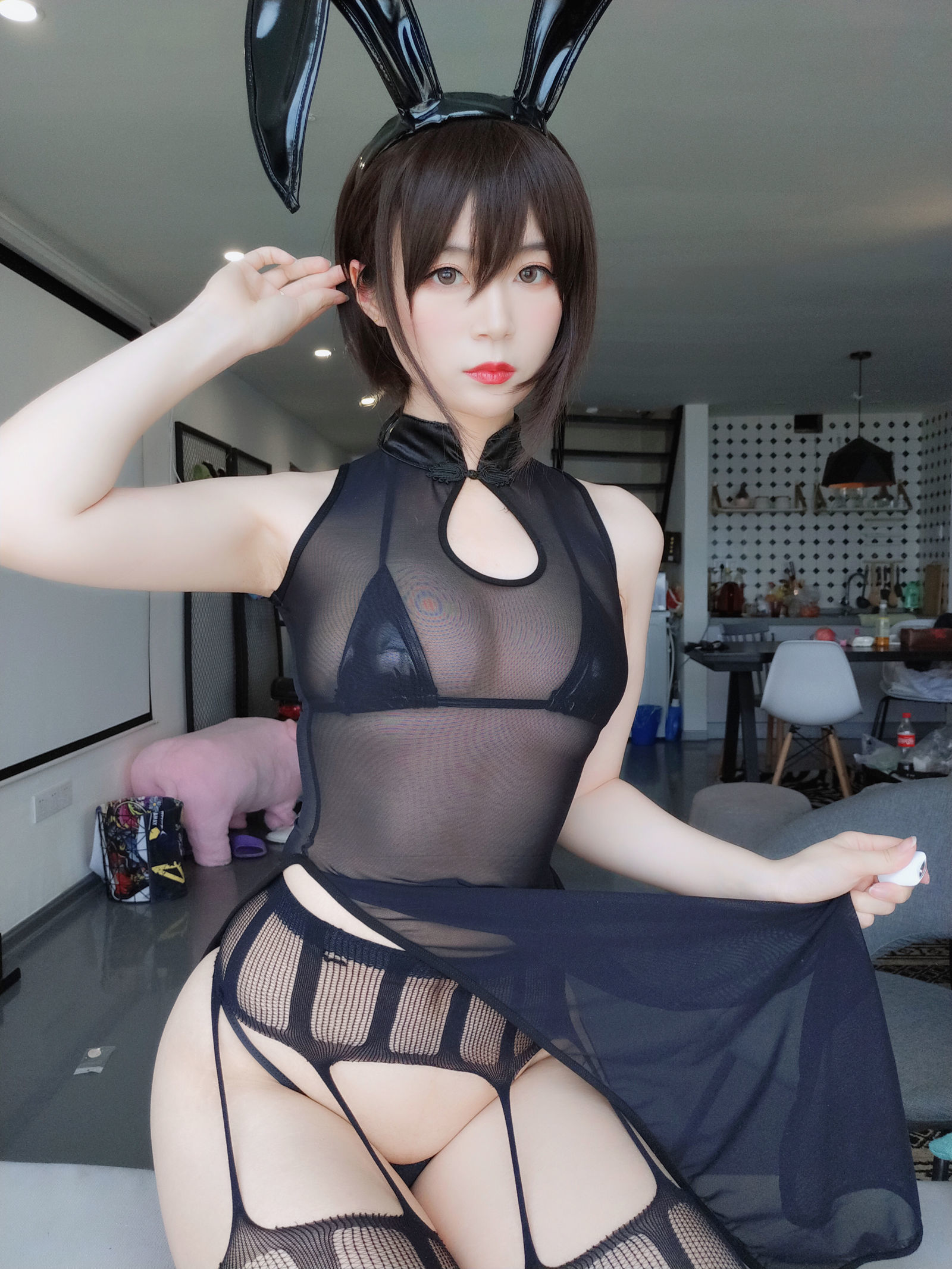 [COSPLAY] Coser小姐姐白银 – 透明旗袍-看套图