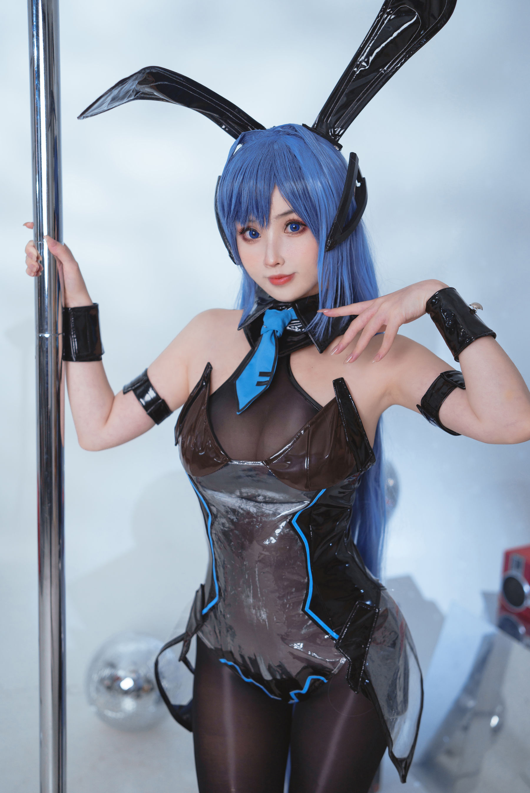 [COSPLAY]rioko凉凉子 – 花园兔女郎-看套图