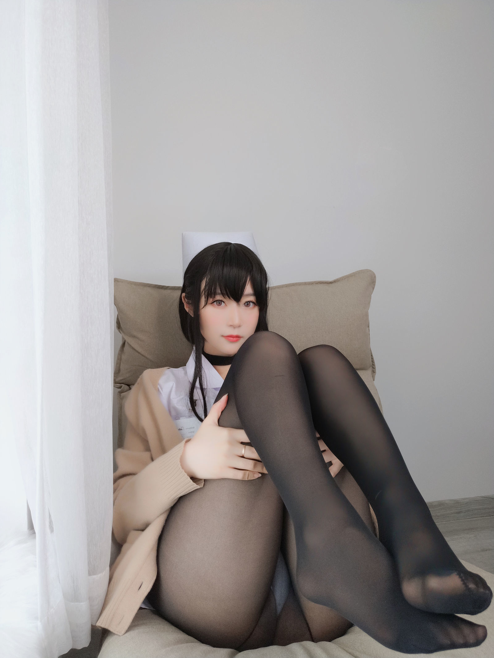 图片[4]-[COSPLAY] Coser小姐姐白银 – 长发小护士-看套图