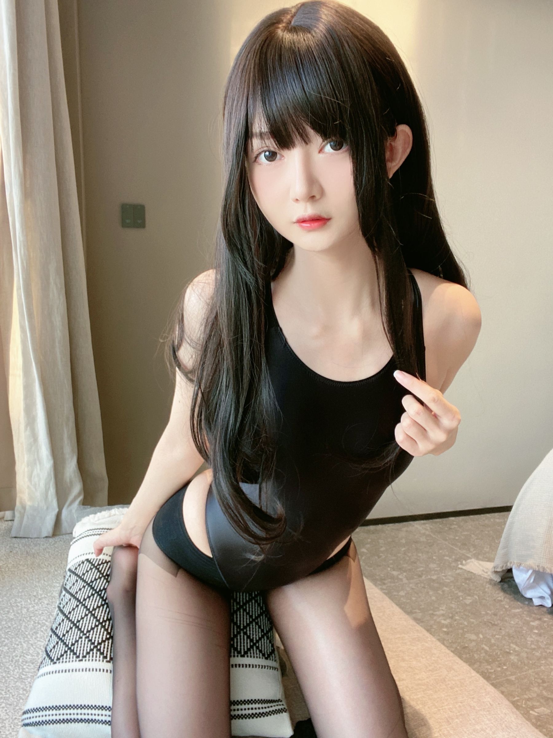 图片[2]-[COSPLAY]51酱 – 黑红泳装-看套图