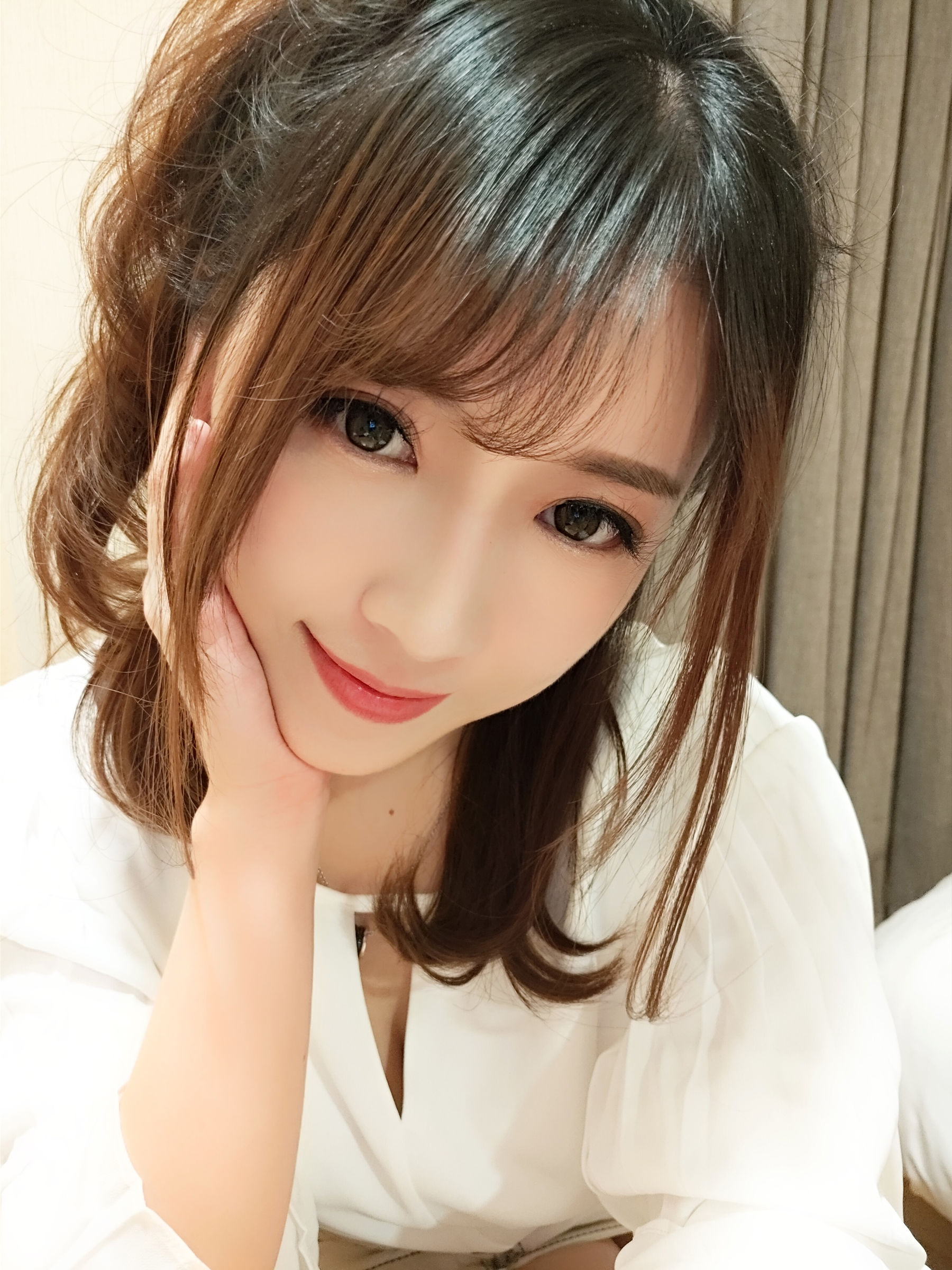 图片[2]Xiuren秀人写真高清美女套图写真下载-看套图[COSPLAY]小女巫露娜 – OL风肤色连裤袜Xiuren秀人写真高清美女套图写真下载-看套图看套图