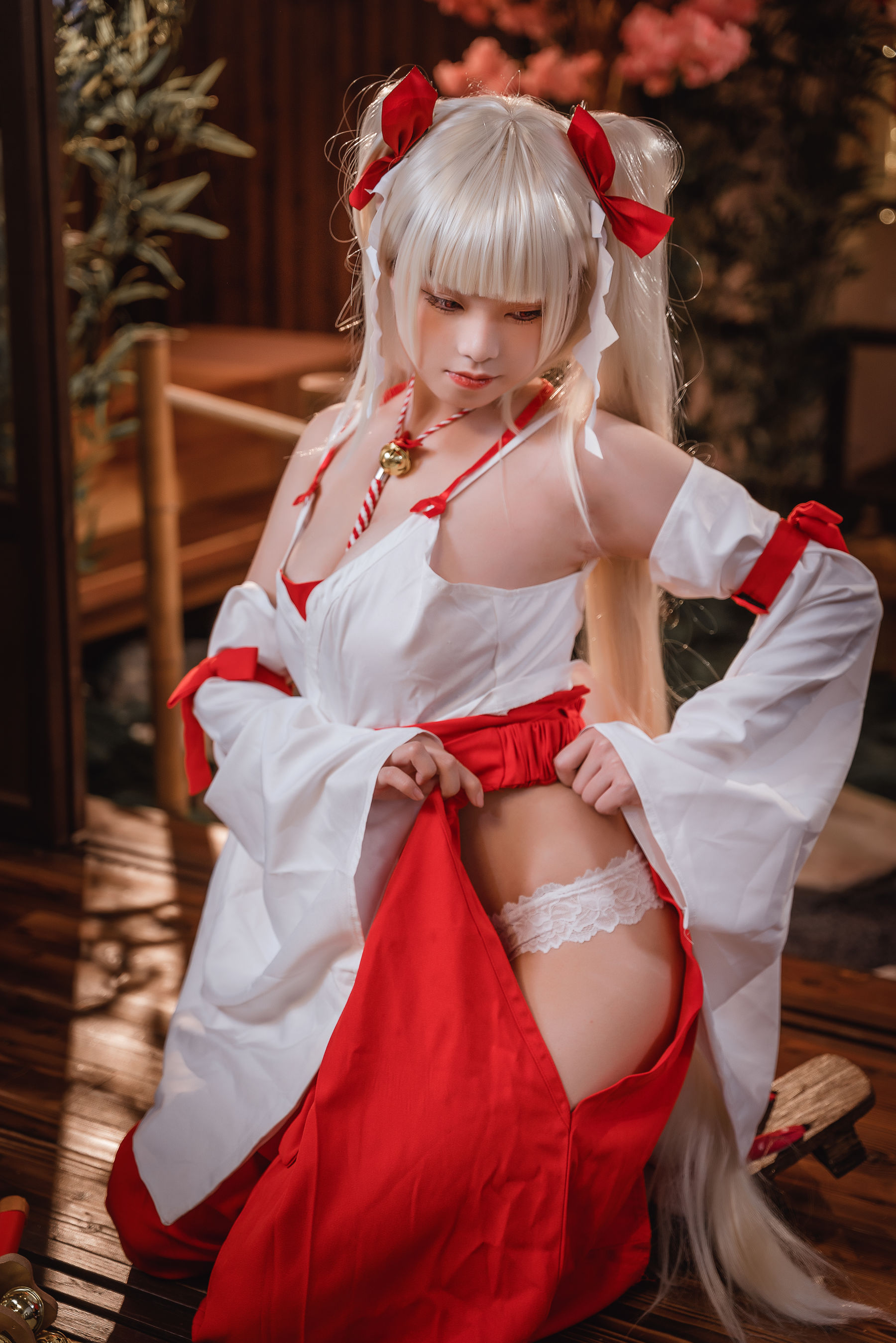 图片[5]Xiuren秀人写真高清美女套图写真下载-看套图[COSPLAY]蜜汁猫裘 – 可畏巫女Xiuren秀人写真高清美女套图写真下载-看套图看套图