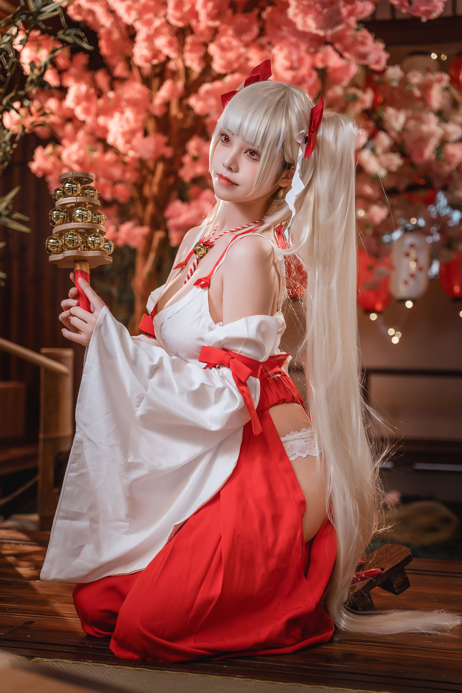 图片[4]Xiuren秀人写真高清美女套图写真下载-看套图[COSPLAY]蜜汁猫裘 – 可畏巫女Xiuren秀人写真高清美女套图写真下载-看套图看套图