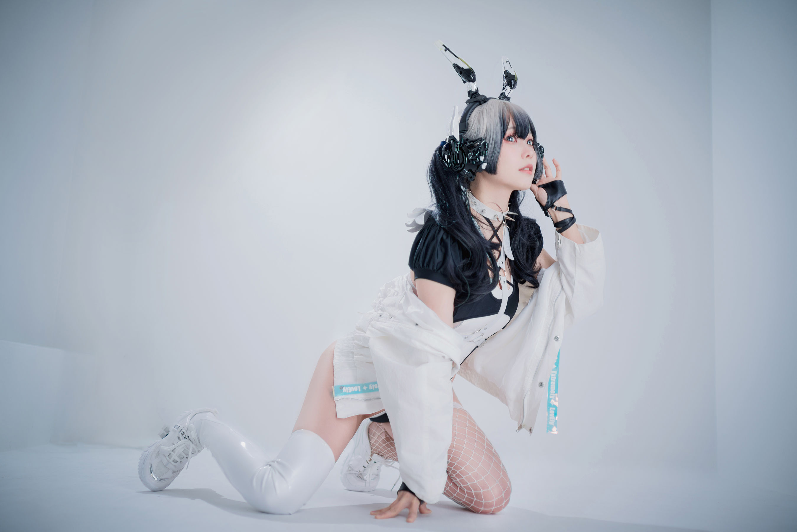 图片[3]-[COSPLAY] Ely_eee(ElyEE子) – Cyber Girl BLANCHE 賽博少女-看套图
