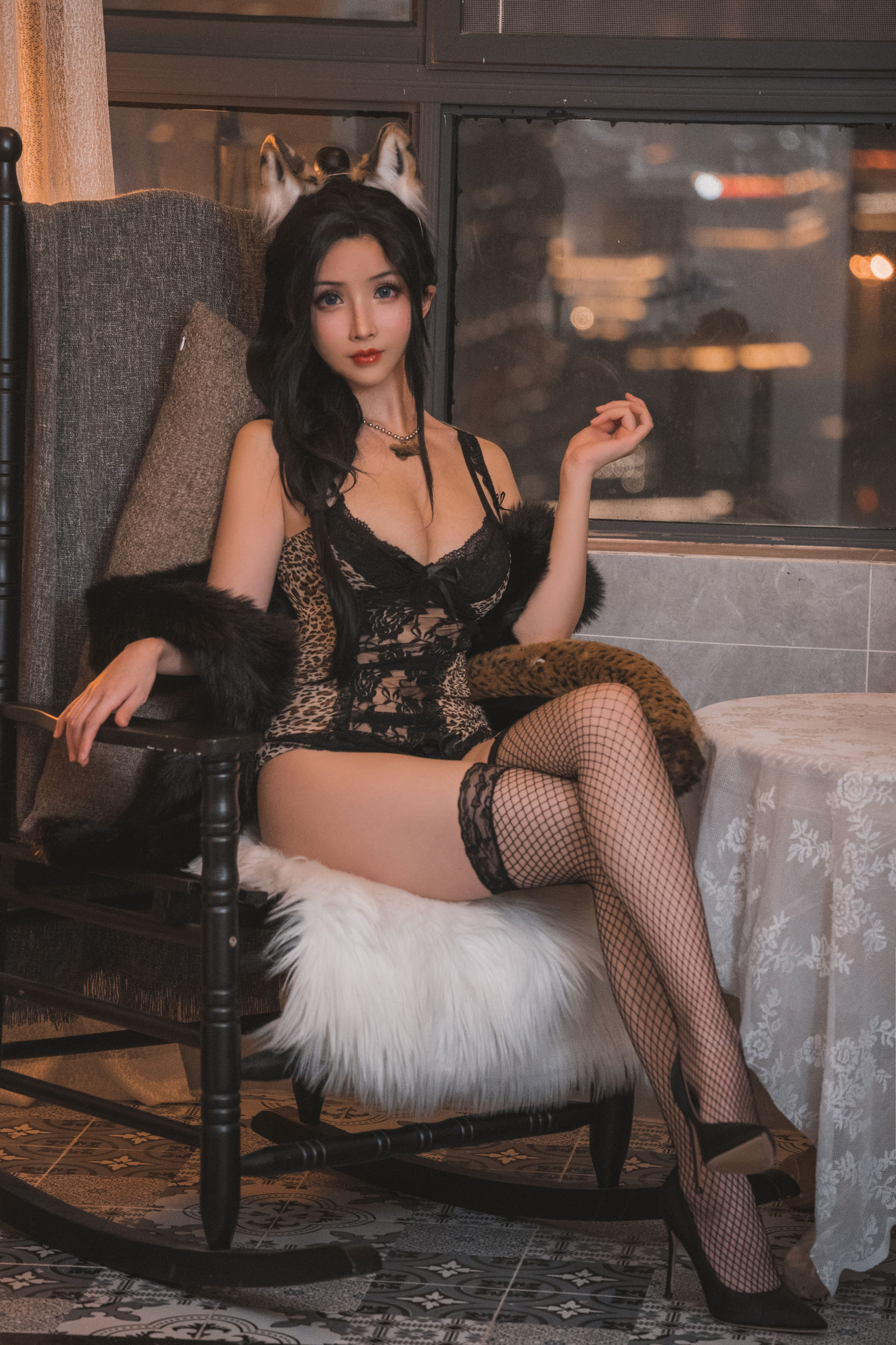[COSPLAY]rioko凉凉子 – 豹子女士的秘密约会-看套图