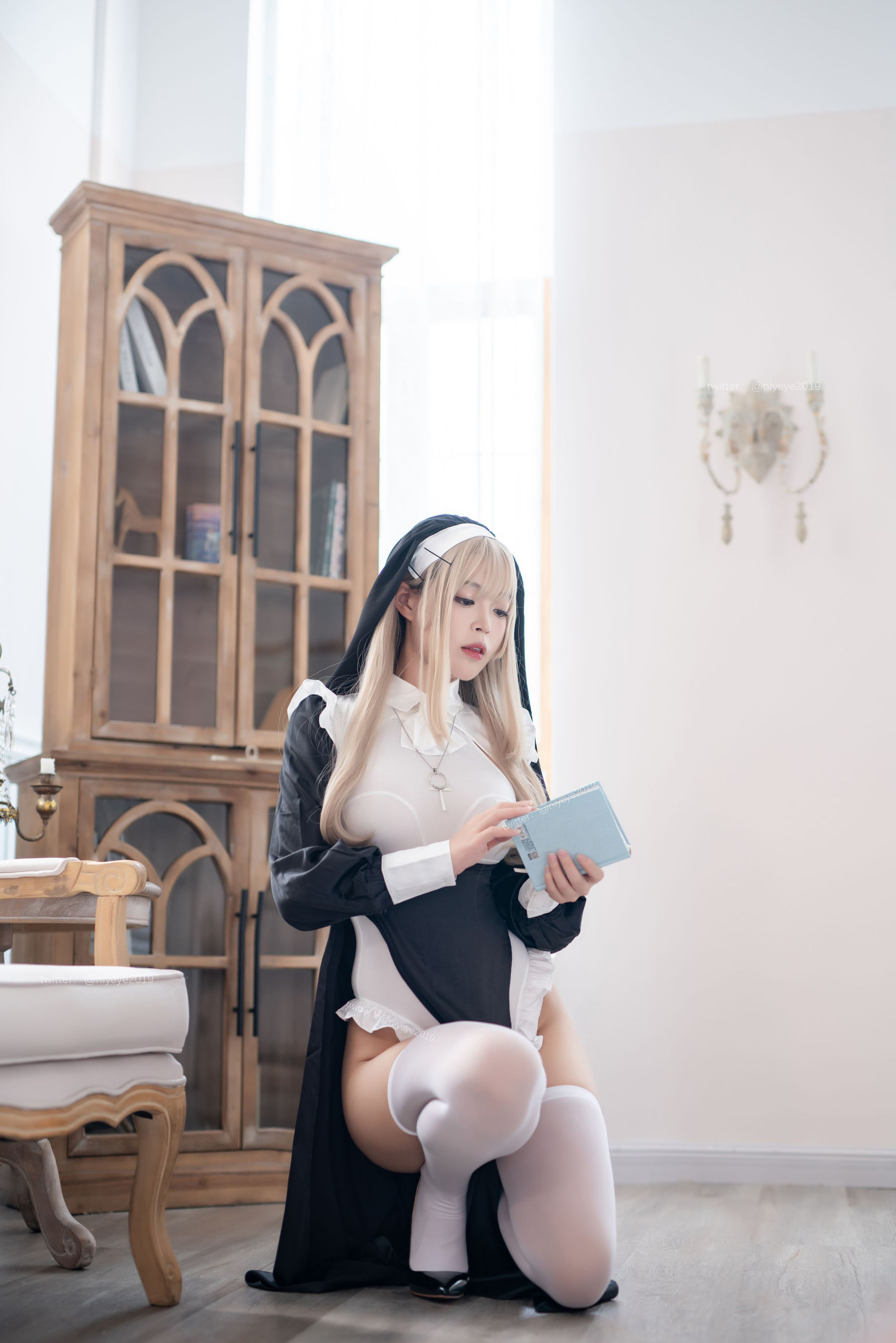 图片[2]-[COSPLAY]萌系小姐姐-白烨 – 禁x欲修女-看套图