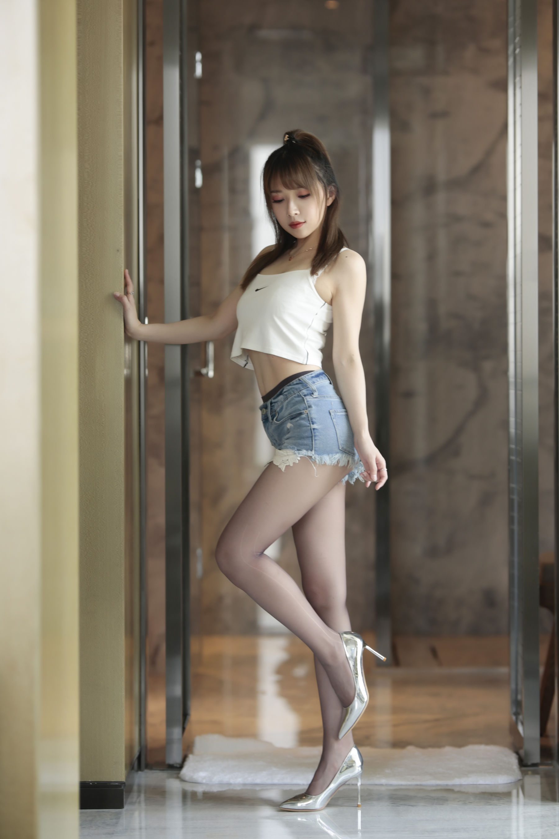 [COSPLAY]小女巫露娜 – 牛仔小裤裤-看套图
