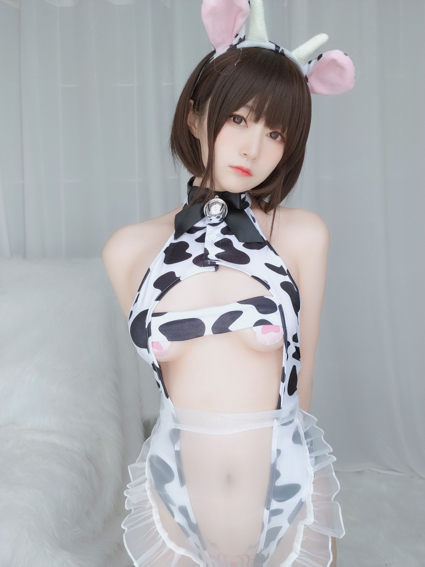 图片[2]-[COSPLAY] Coser小姐姐白银 – 可爱奶牛-看套图
