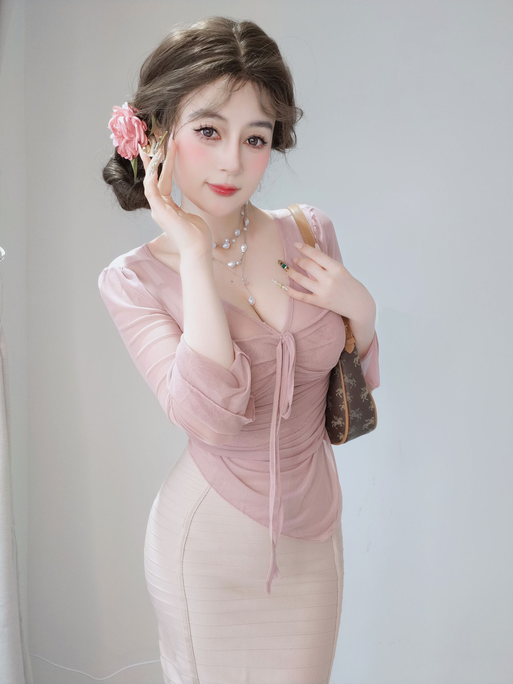 图片[3]-[COSPLAY] Coser小姐姐白银 – 粉色的邻居-看套图
