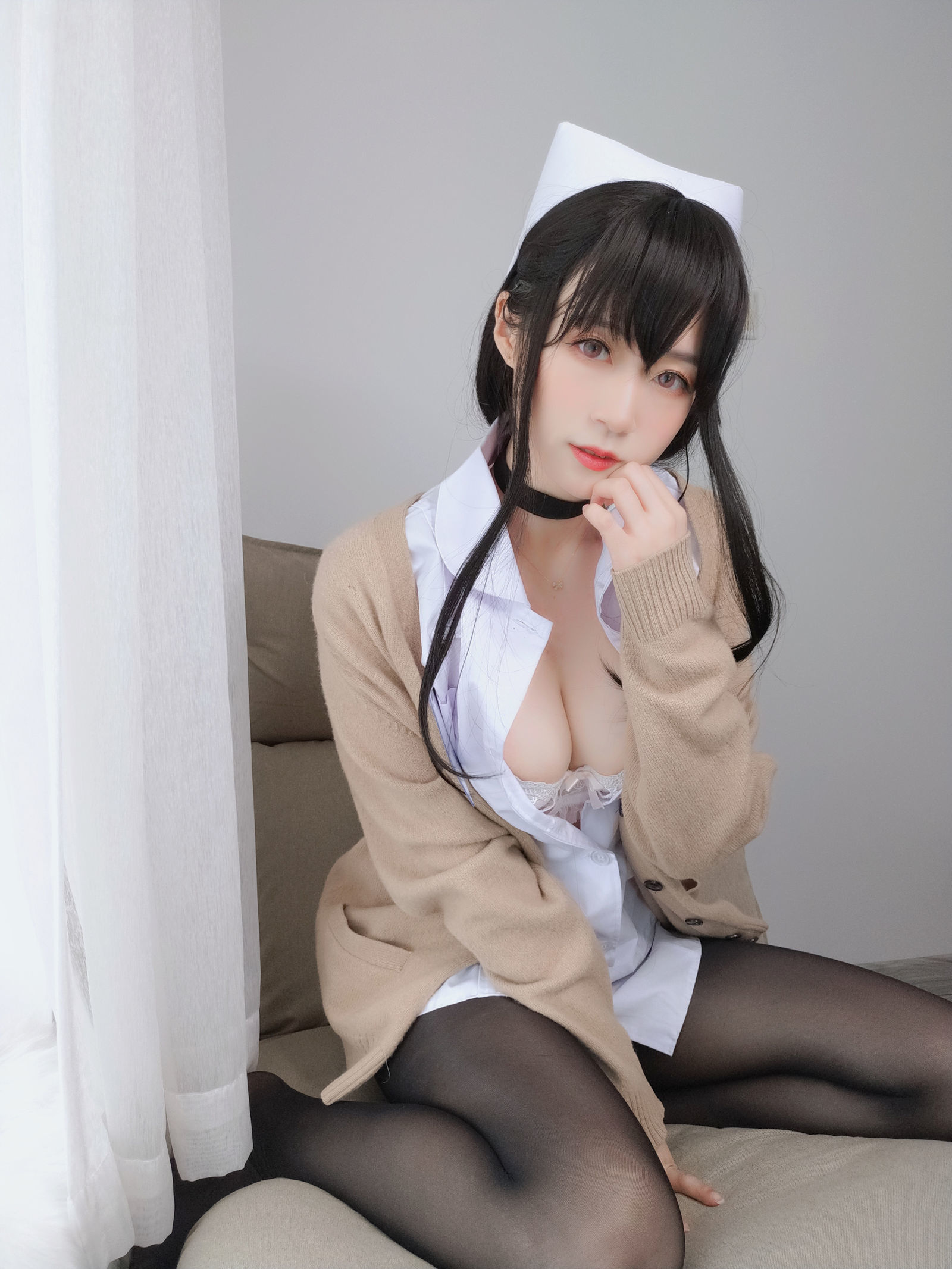 图片[3]-[COSPLAY] Coser小姐姐白银 – 长发小护士-看套图