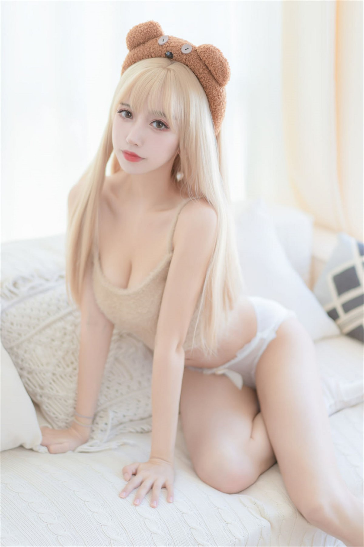 [COSPLAY]过期米线线喵 – 小熊软糖-看套图