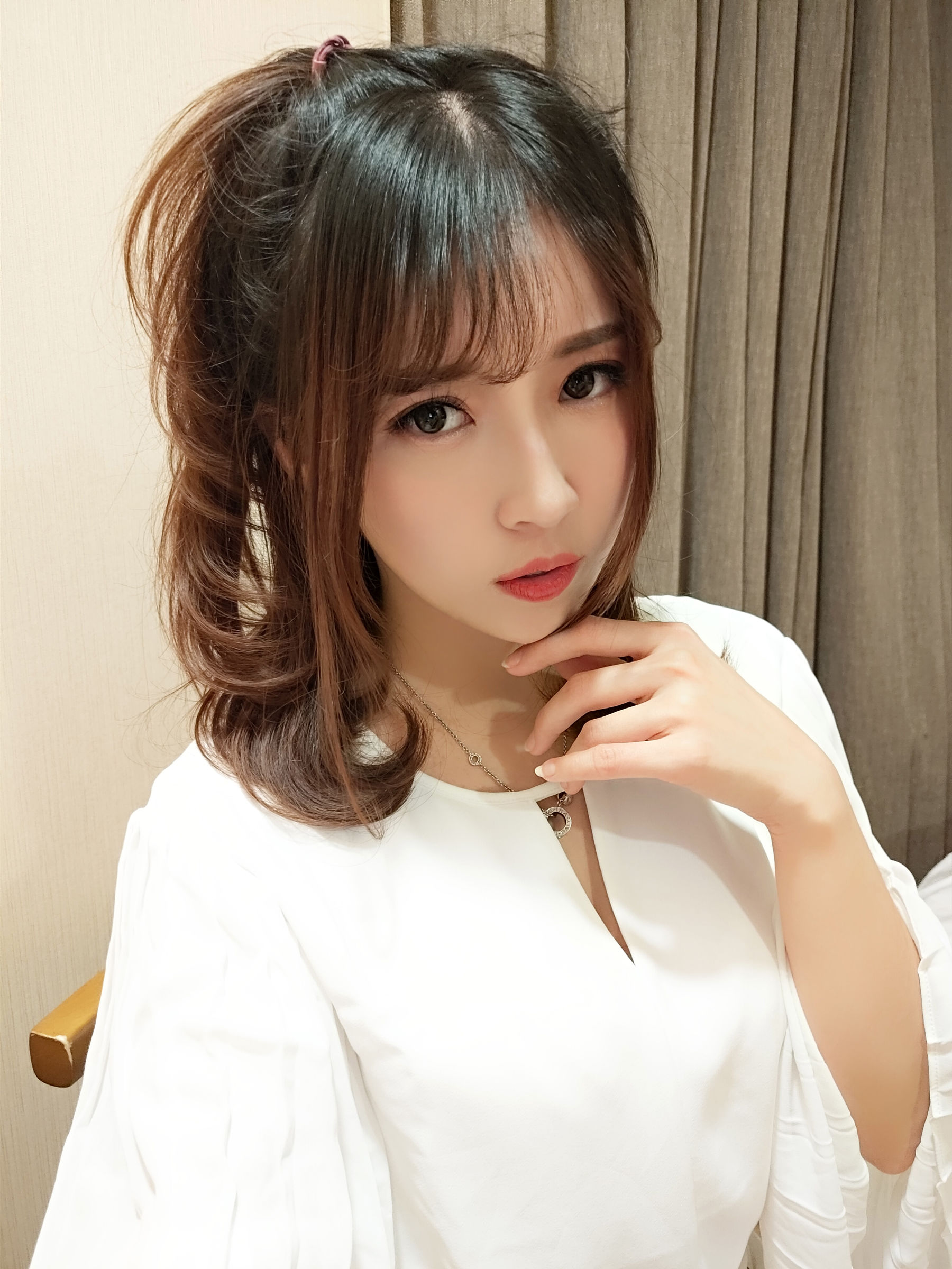 图片[4]Xiuren秀人写真高清美女套图写真下载-看套图[COSPLAY]小女巫露娜 – OL风肤色连裤袜Xiuren秀人写真高清美女套图写真下载-看套图看套图