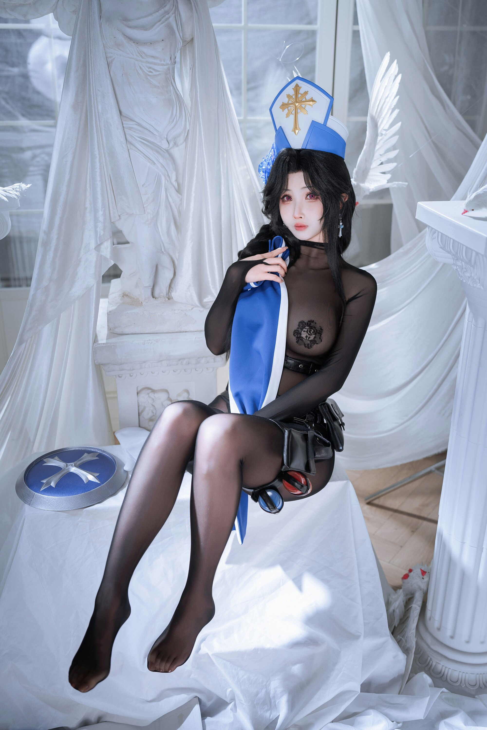 [COSPLAY]rioko凉凉子 – Nikke胜利女神 梅登冰玫瑰Xiuren秀人写真高清美女套图写真下载-看套图看套图
