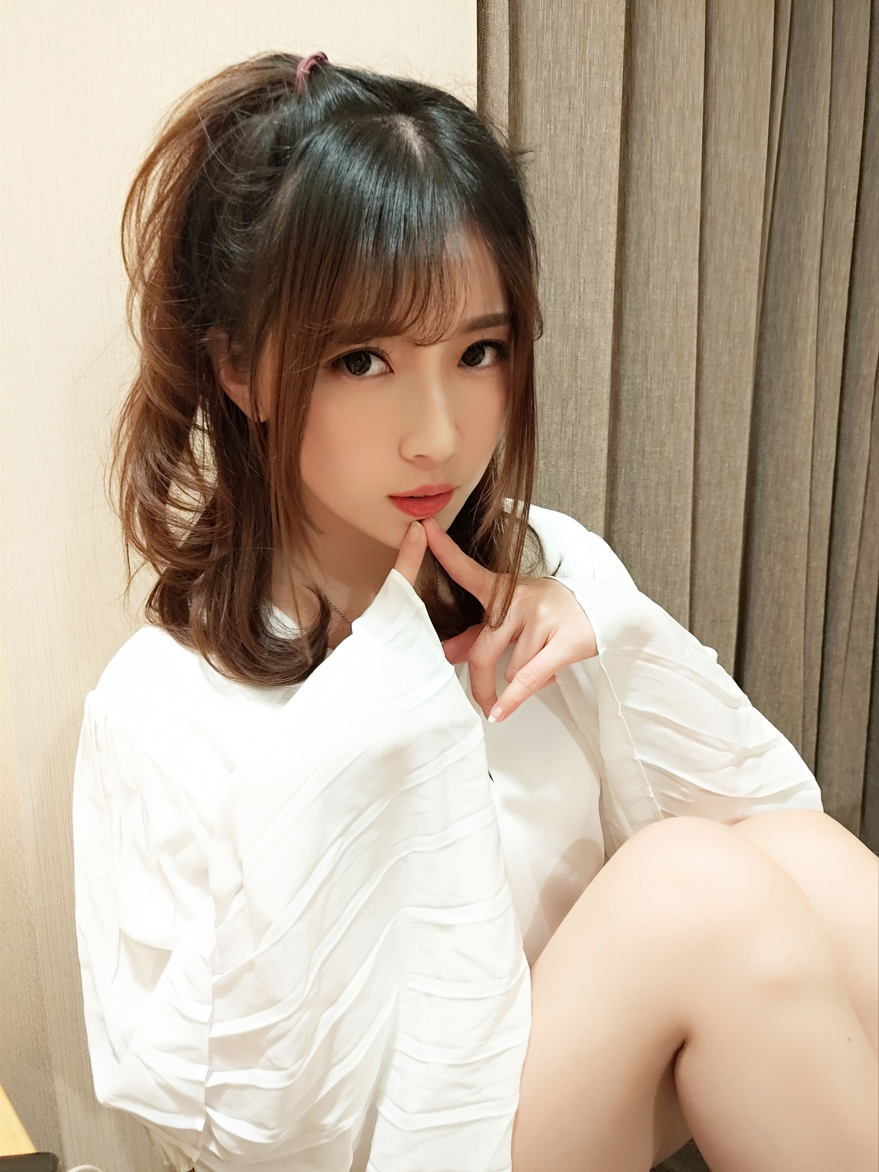 图片[5]Xiuren秀人写真高清美女套图写真下载-看套图[COSPLAY]小女巫露娜 – OL风肤色连裤袜Xiuren秀人写真高清美女套图写真下载-看套图看套图