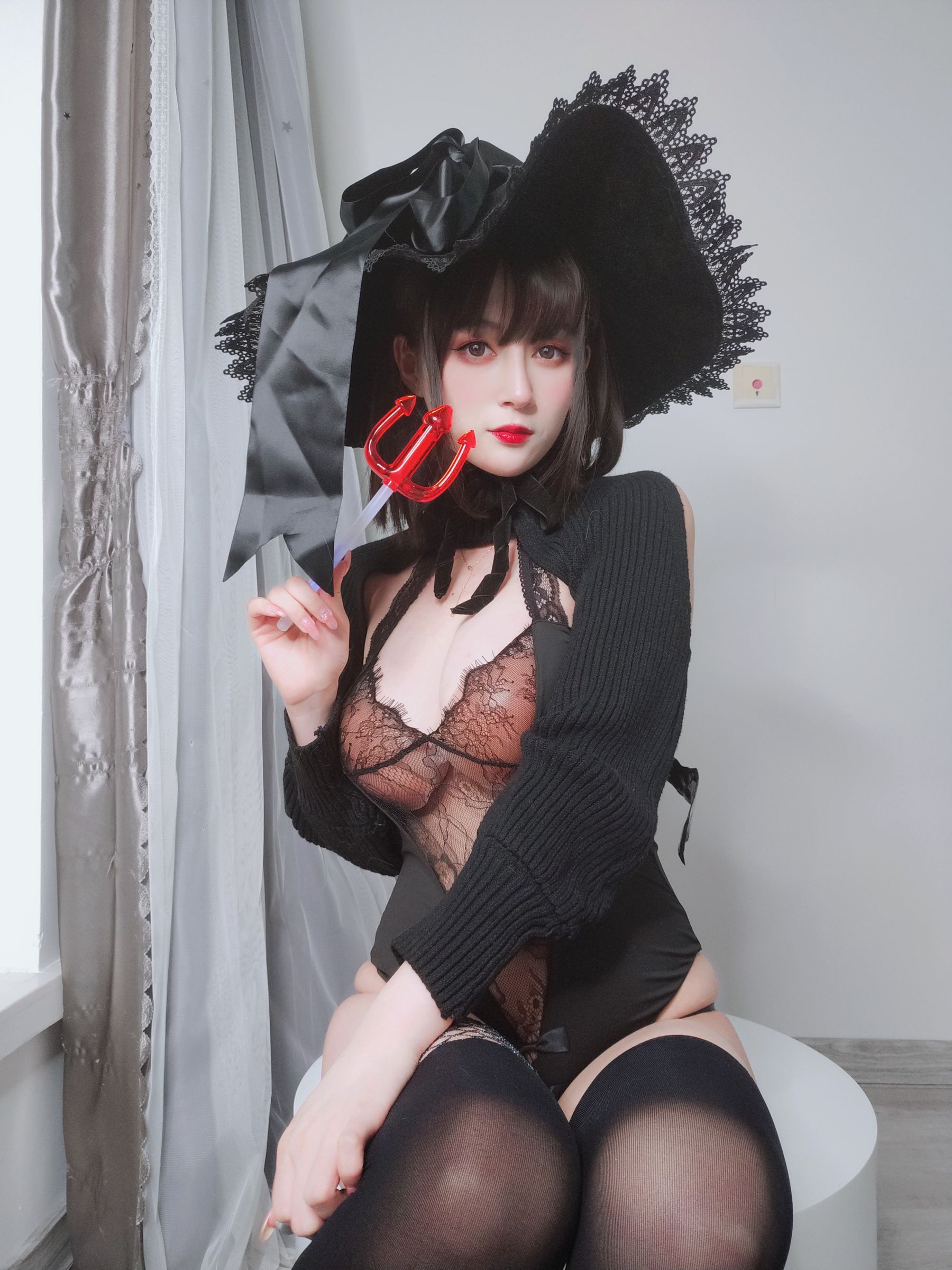 图片[3]-[COSPLAY] Coser小姐姐白银 – 柴郡魔女-看套图
