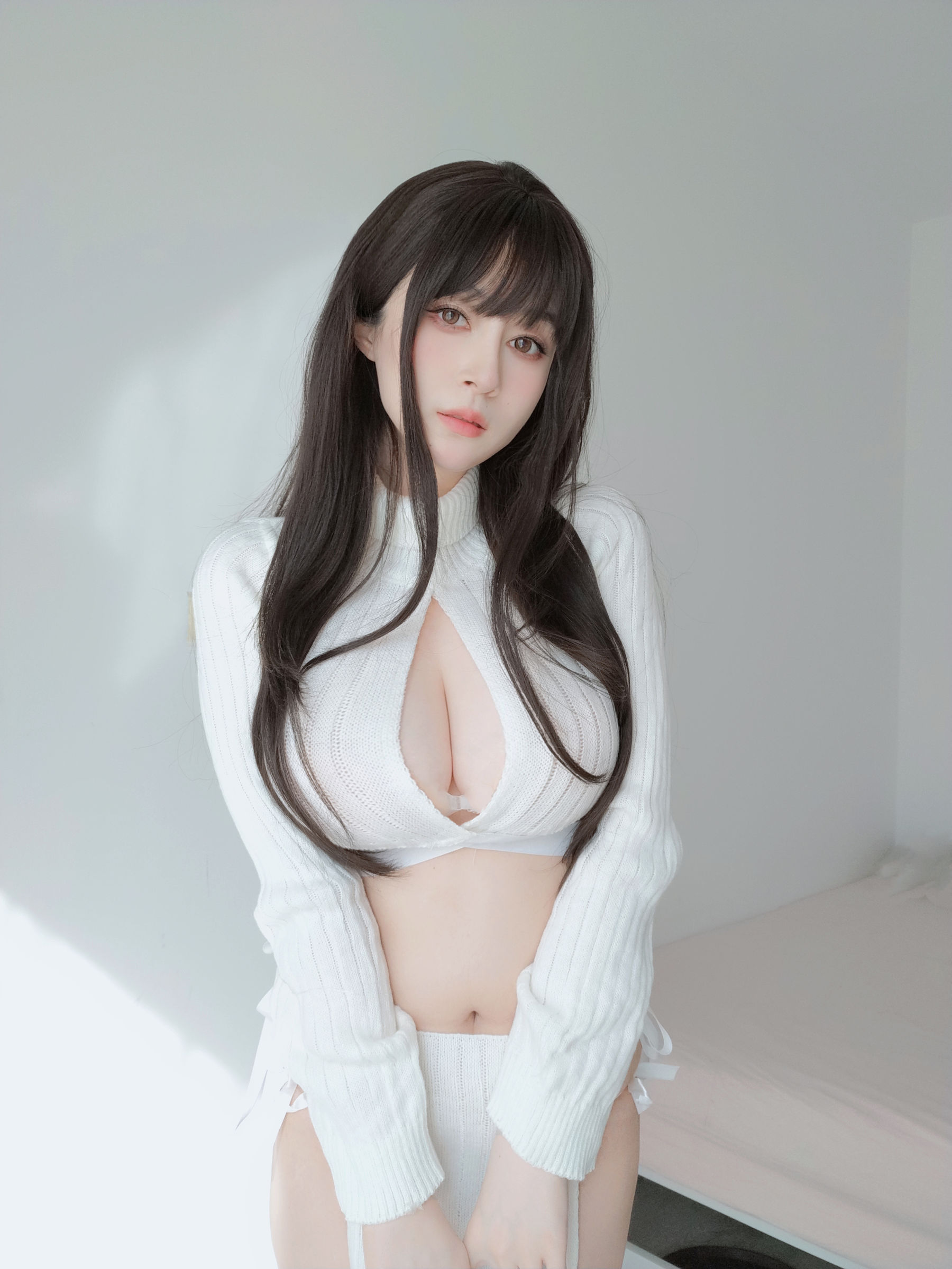 图片[5]-[COSPLAY] Coser小姐姐白银 – 白いセーター-看套图