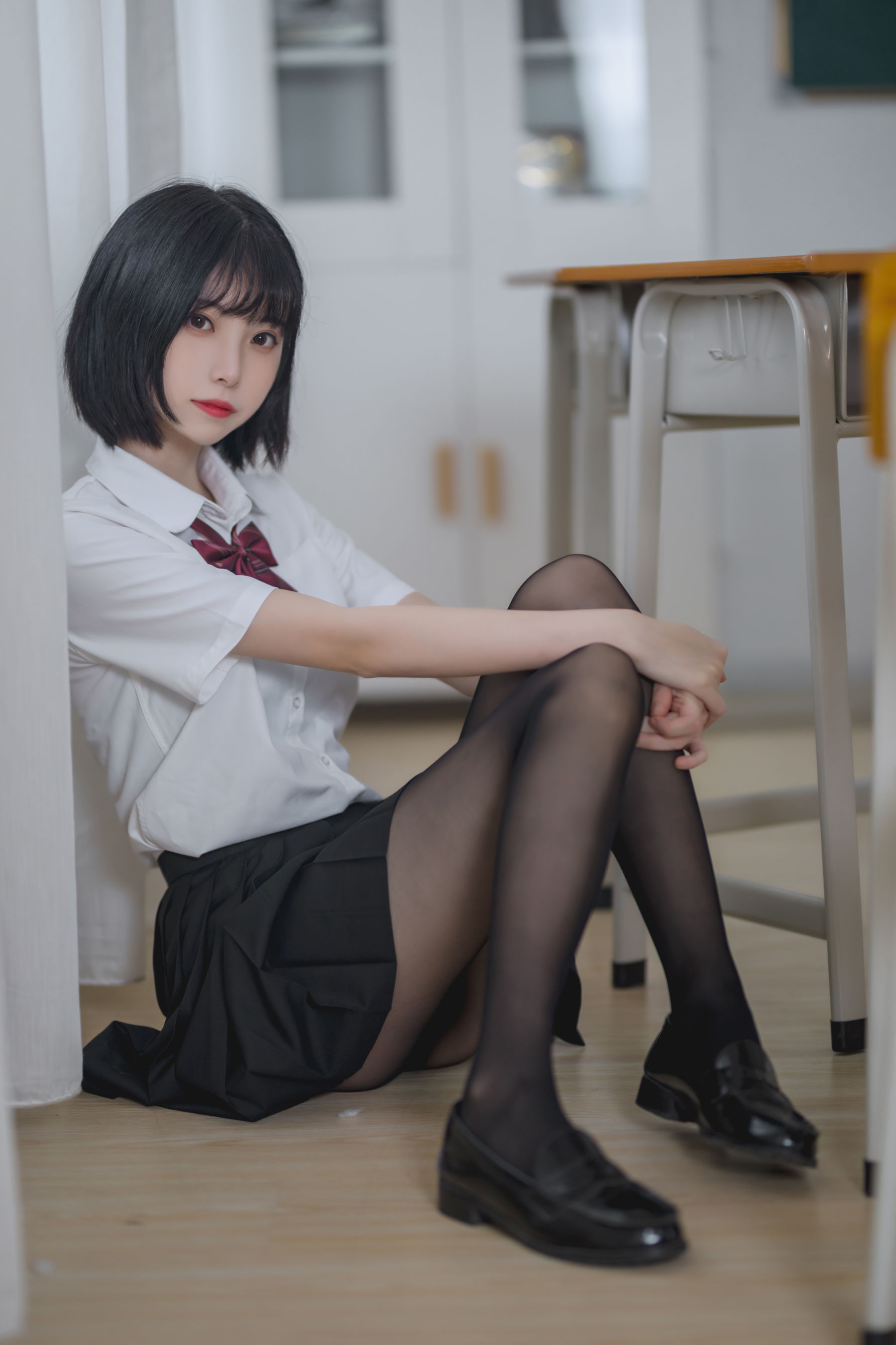 [COSPLAY]许岚 – 教室jk黑丝-看套图