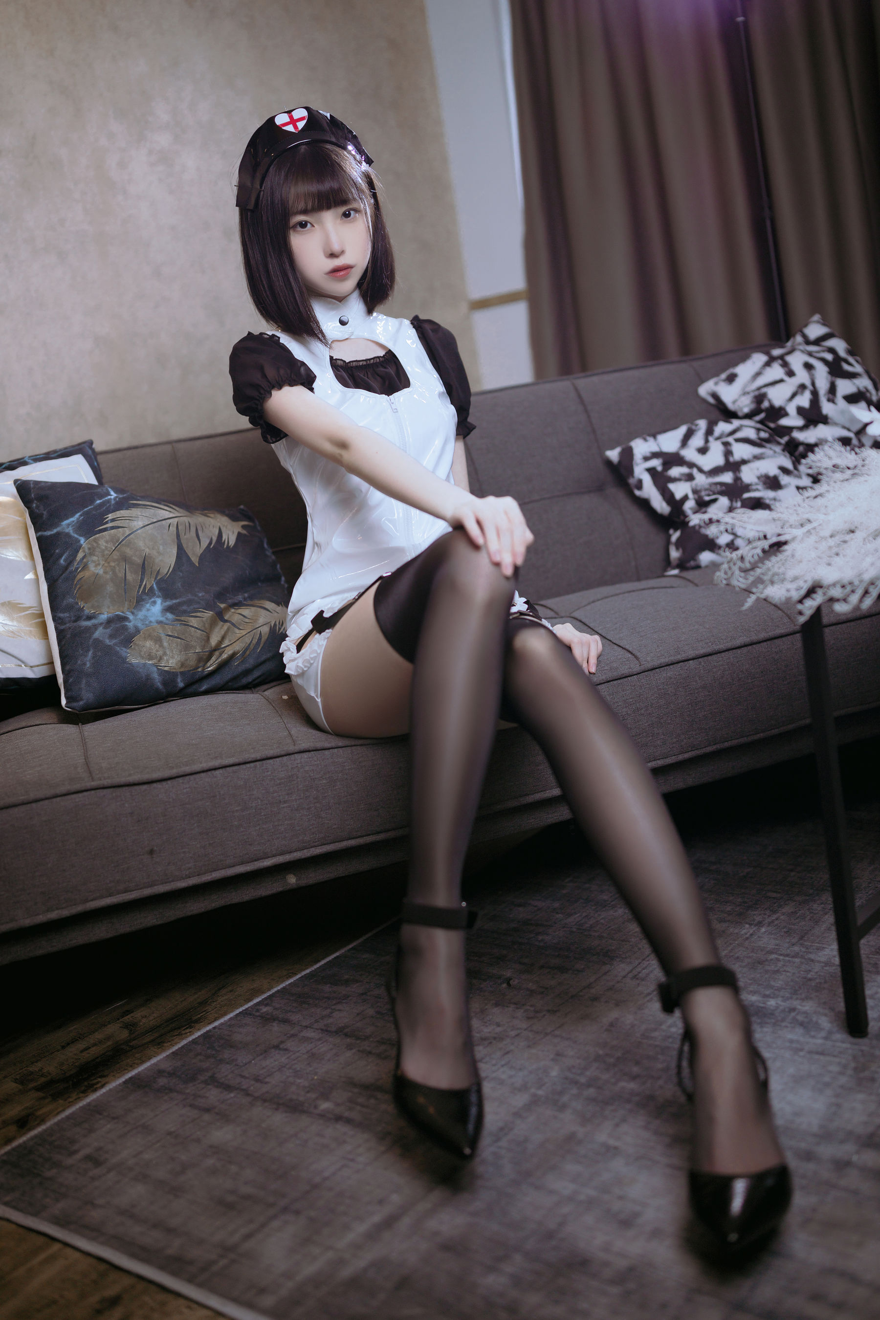 [COSPLAY]许岚 – 黑丝护士-看套图