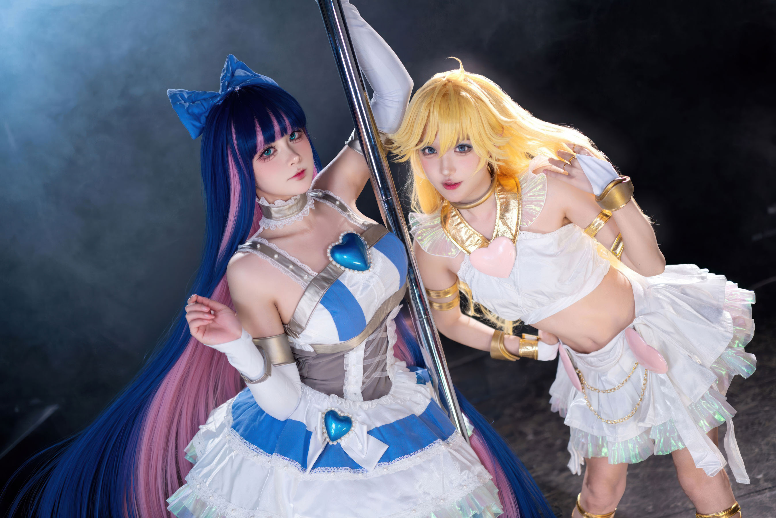[COSPLAY]阿包也是兔娘 苏苏苏Sofia – 吊带袜天使Xiuren秀人写真高清美女套图写真下载-看套图看套图