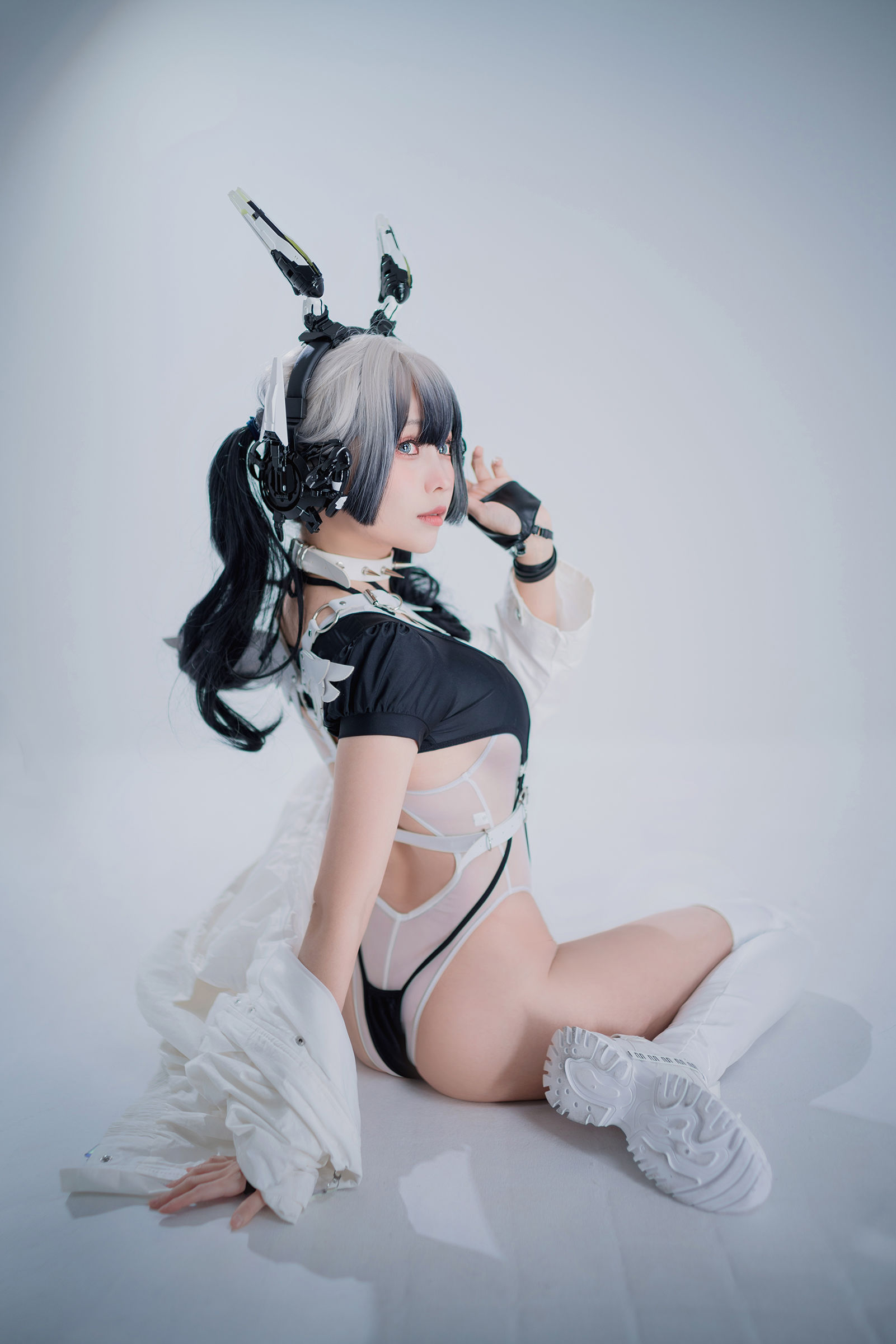 图片[4]-[COSPLAY] Ely_eee(ElyEE子) – Cyber Girl BLANCHE 賽博少女-看套图