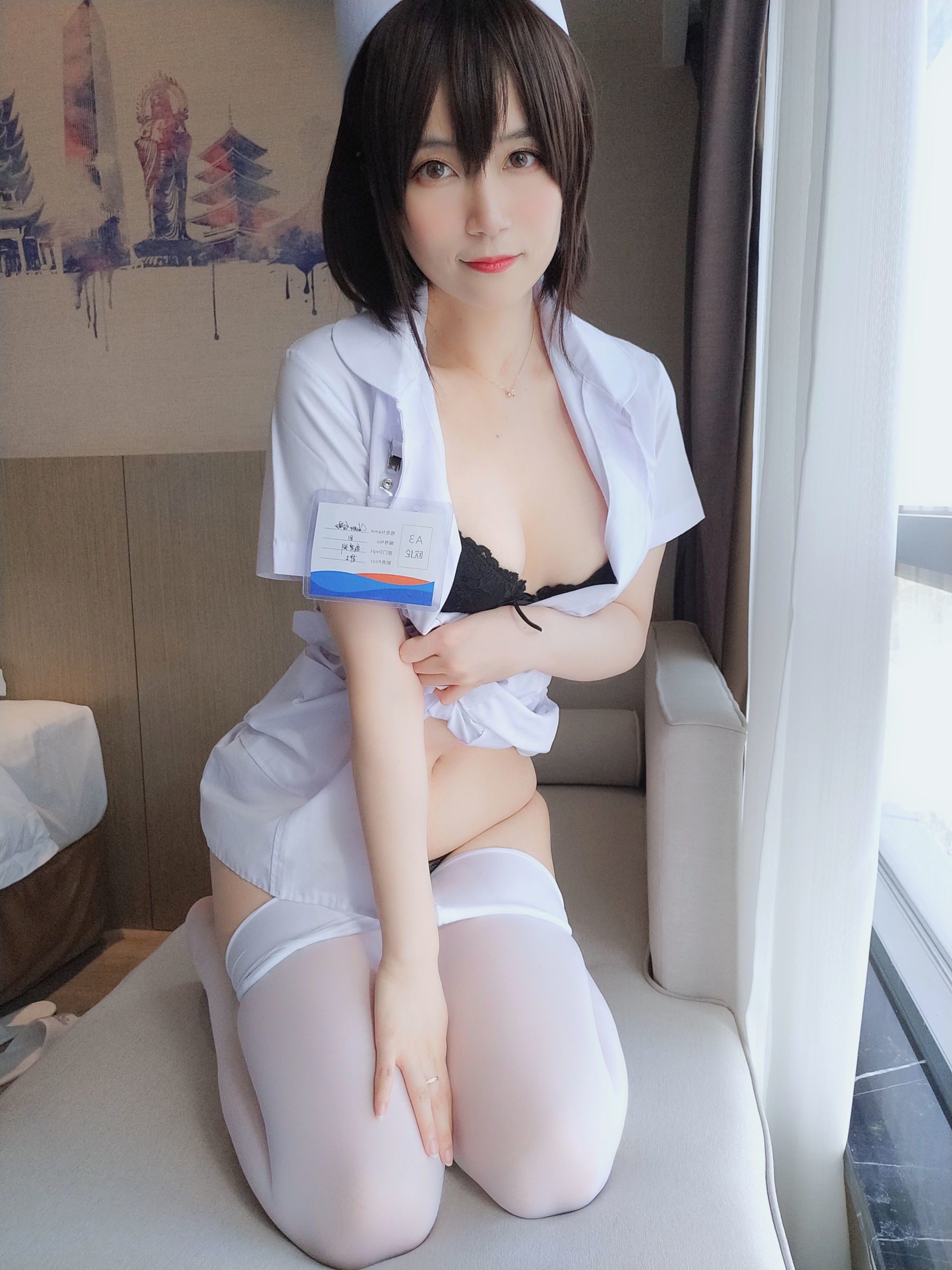 图片[5]-[COSPLAY] Coser小姐姐白银 – 短发小护士-看套图