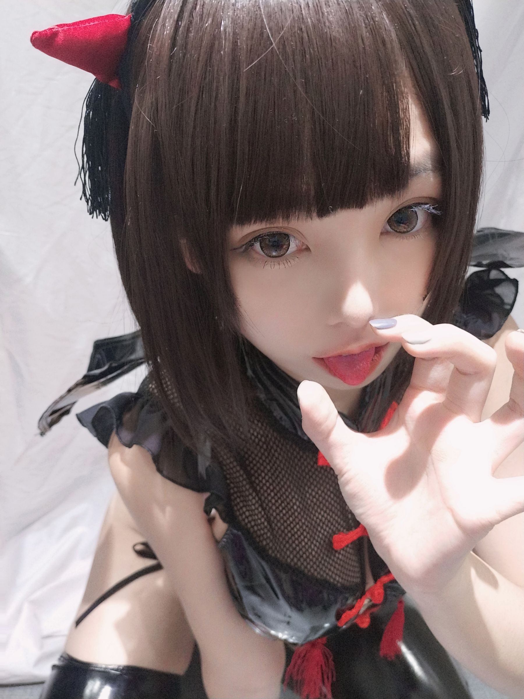 [COSPLAY]蜜汁猫裘 – 小恶魔自拍-看套图
