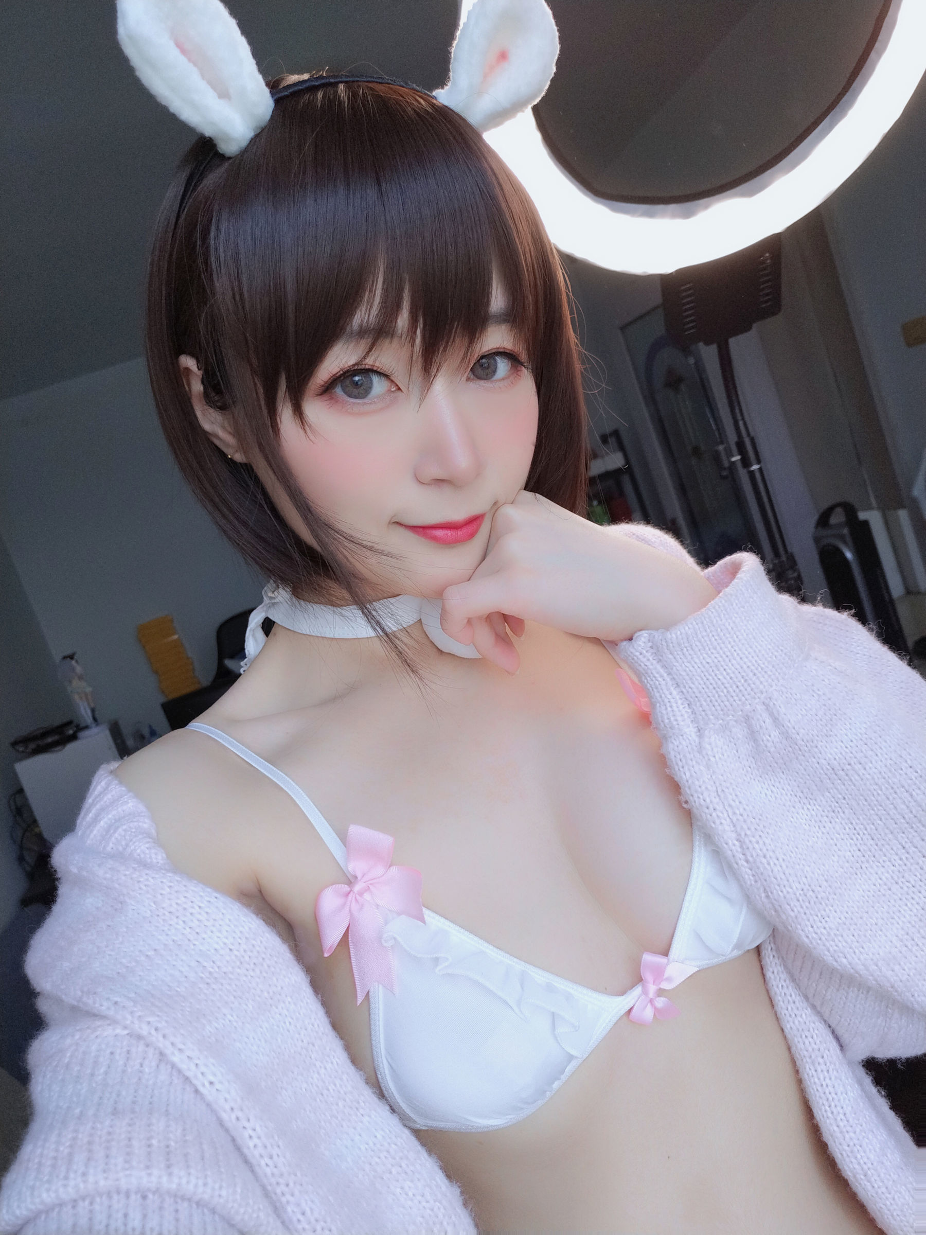 [COSPLAY] Coser小姐姐白银 – 可爱兔子-看套图