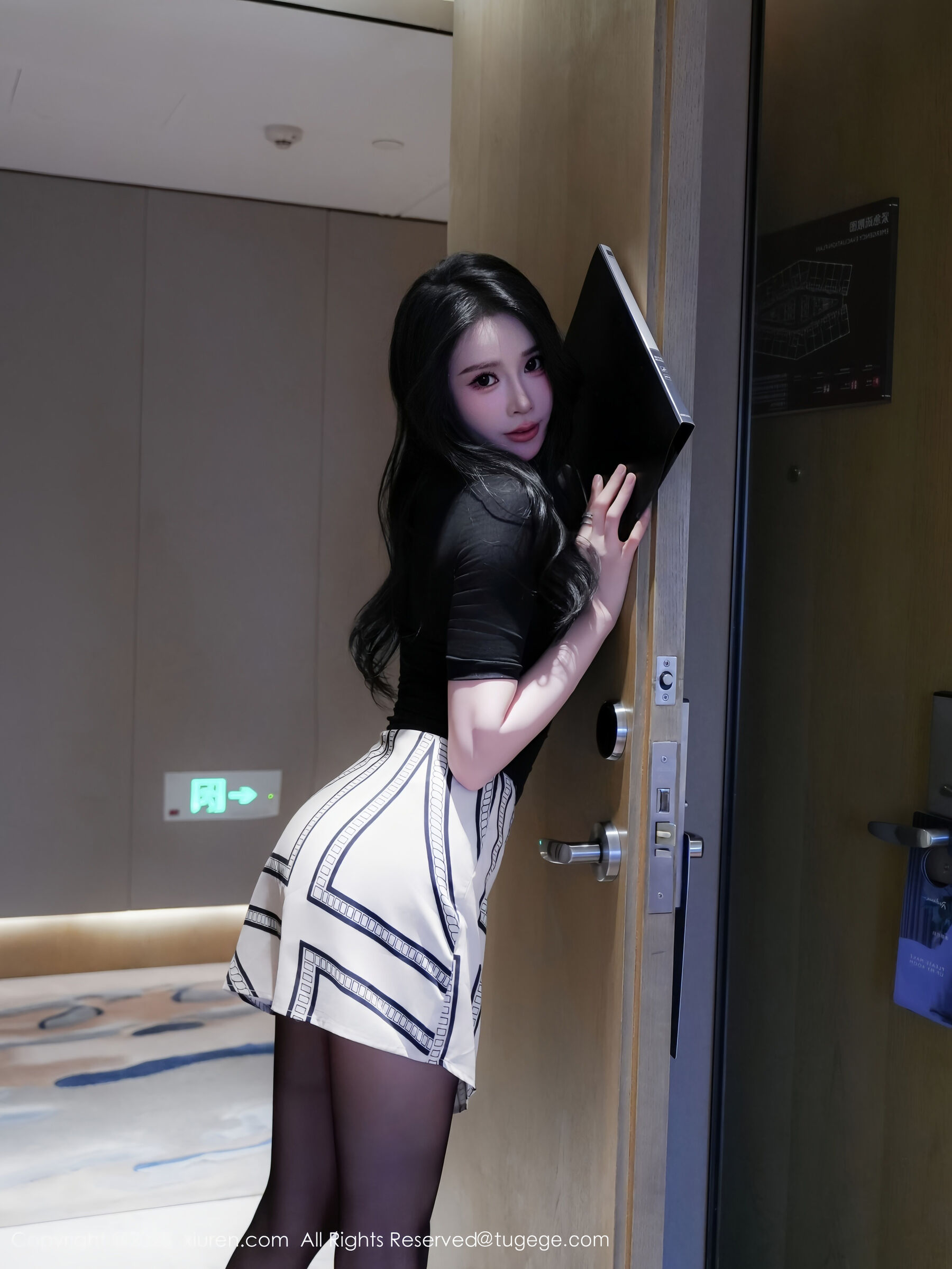 [XiuRen秀人网] 椰汁糯米姬 No.10817Xiuren秀人写真高清美女套图写真下载-看套图看套图