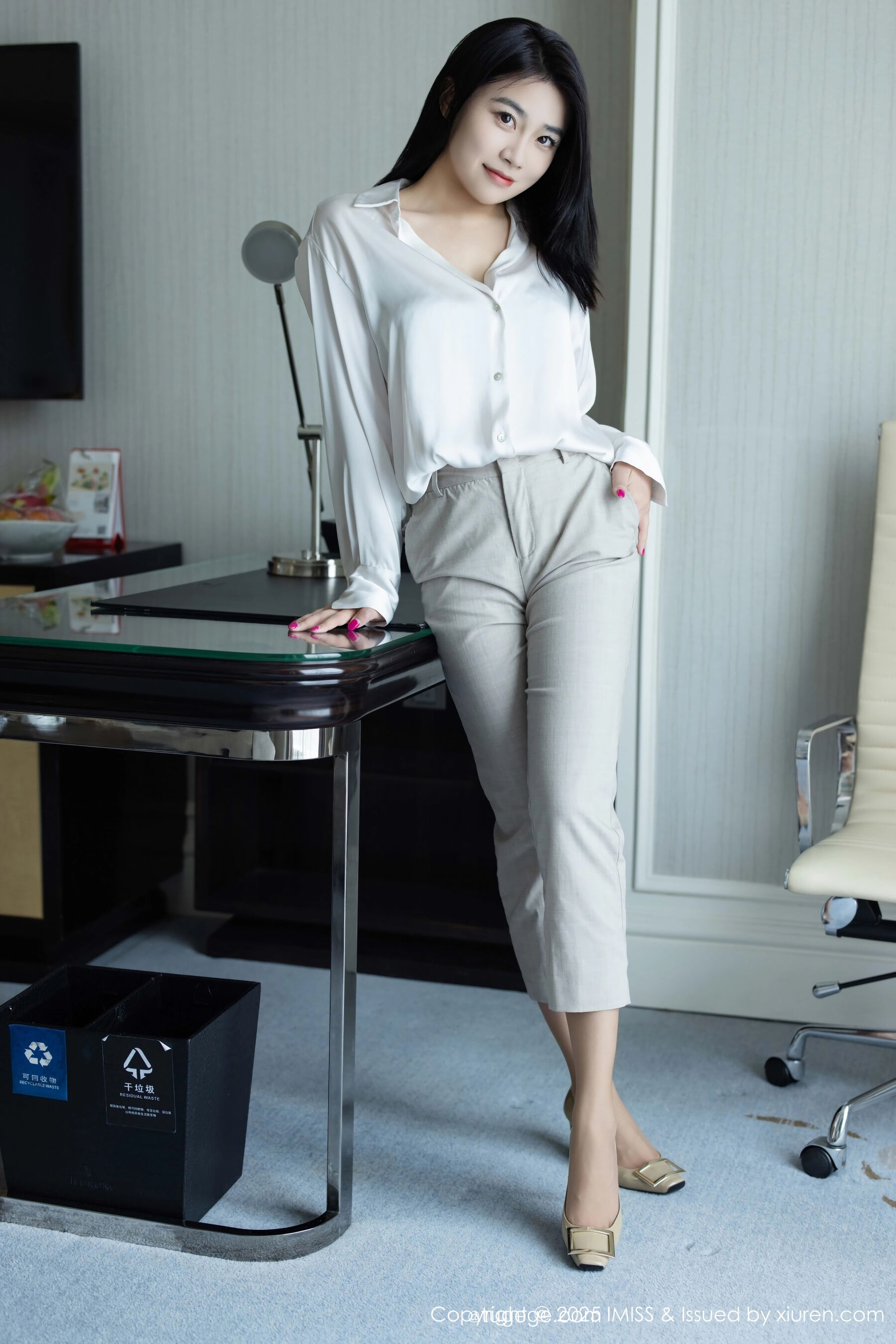 图片[3]Xiuren秀人写真高清美女套图写真下载-看套图[IMISS爱蜜社] VOL.800 许诺Sabrina 肉色嘻袜Xiuren秀人写真高清美女套图写真下载-看套图看套图